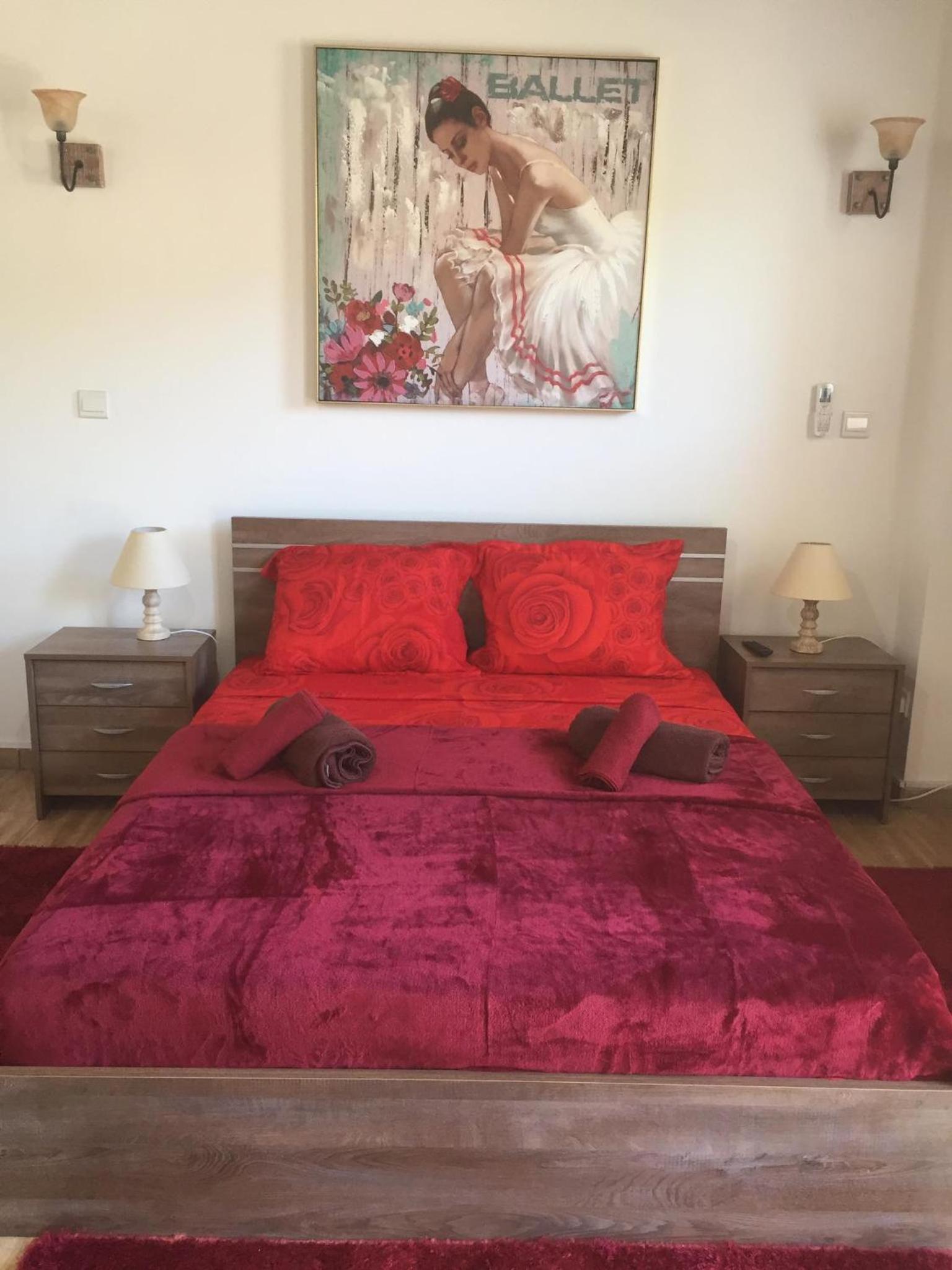 Love Holiday Suite 1