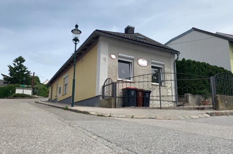 revLIVING Haus Clara am Berg mit kleinem Garten