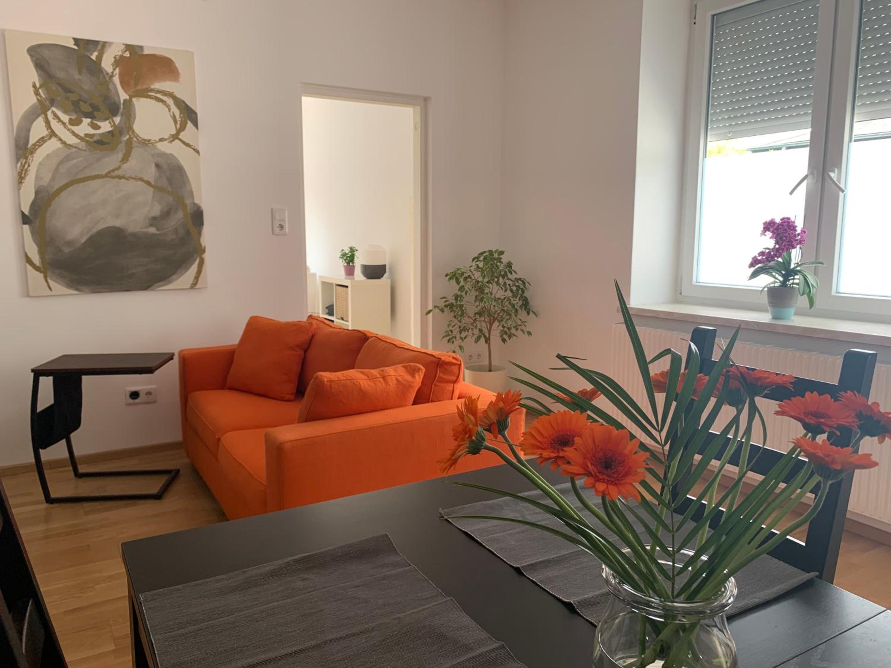 revLIVING Haus Clara am Berg mit kleinem Garten