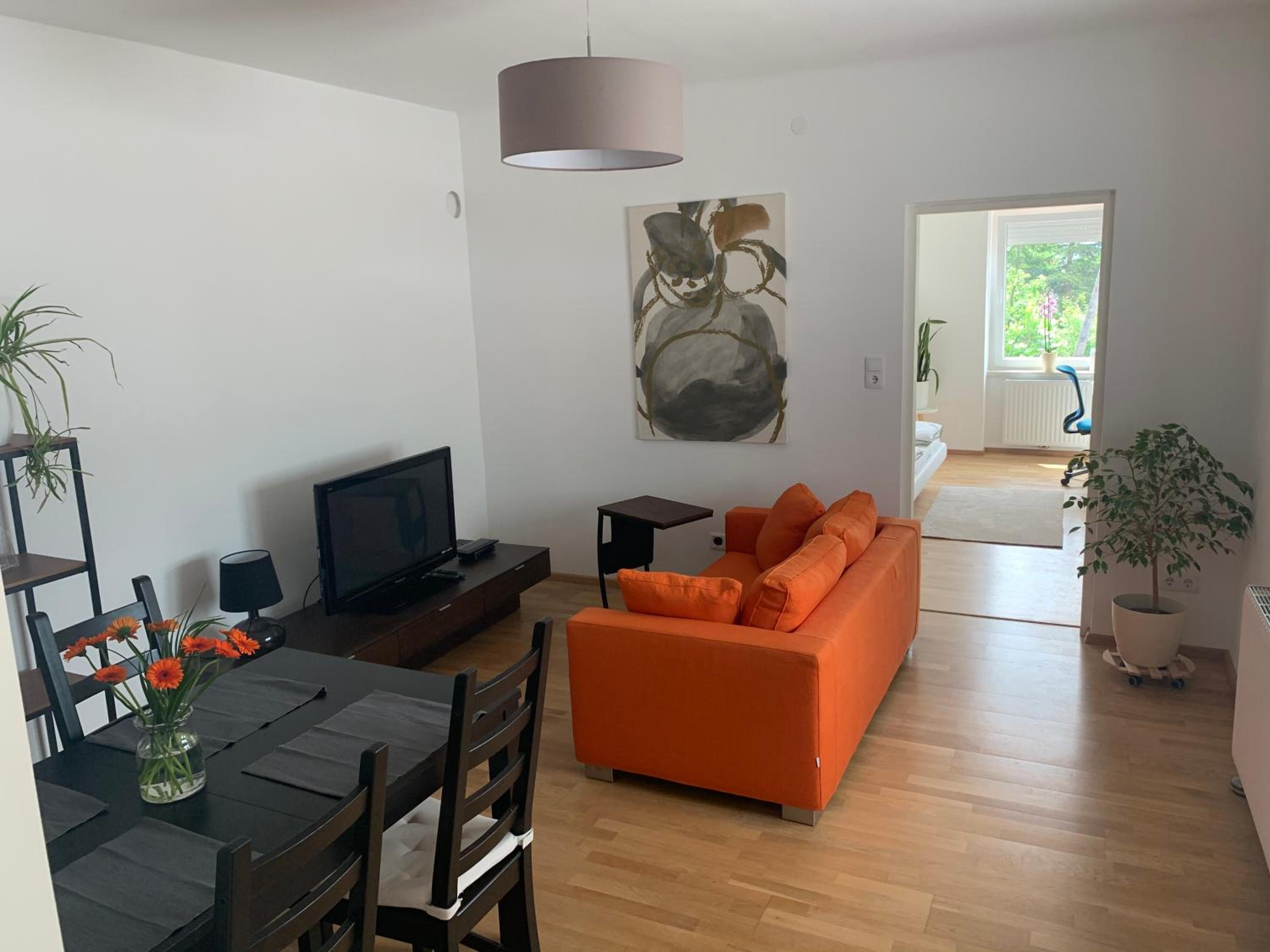 revLIVING Haus Clara am Berg mit kleinem Garten