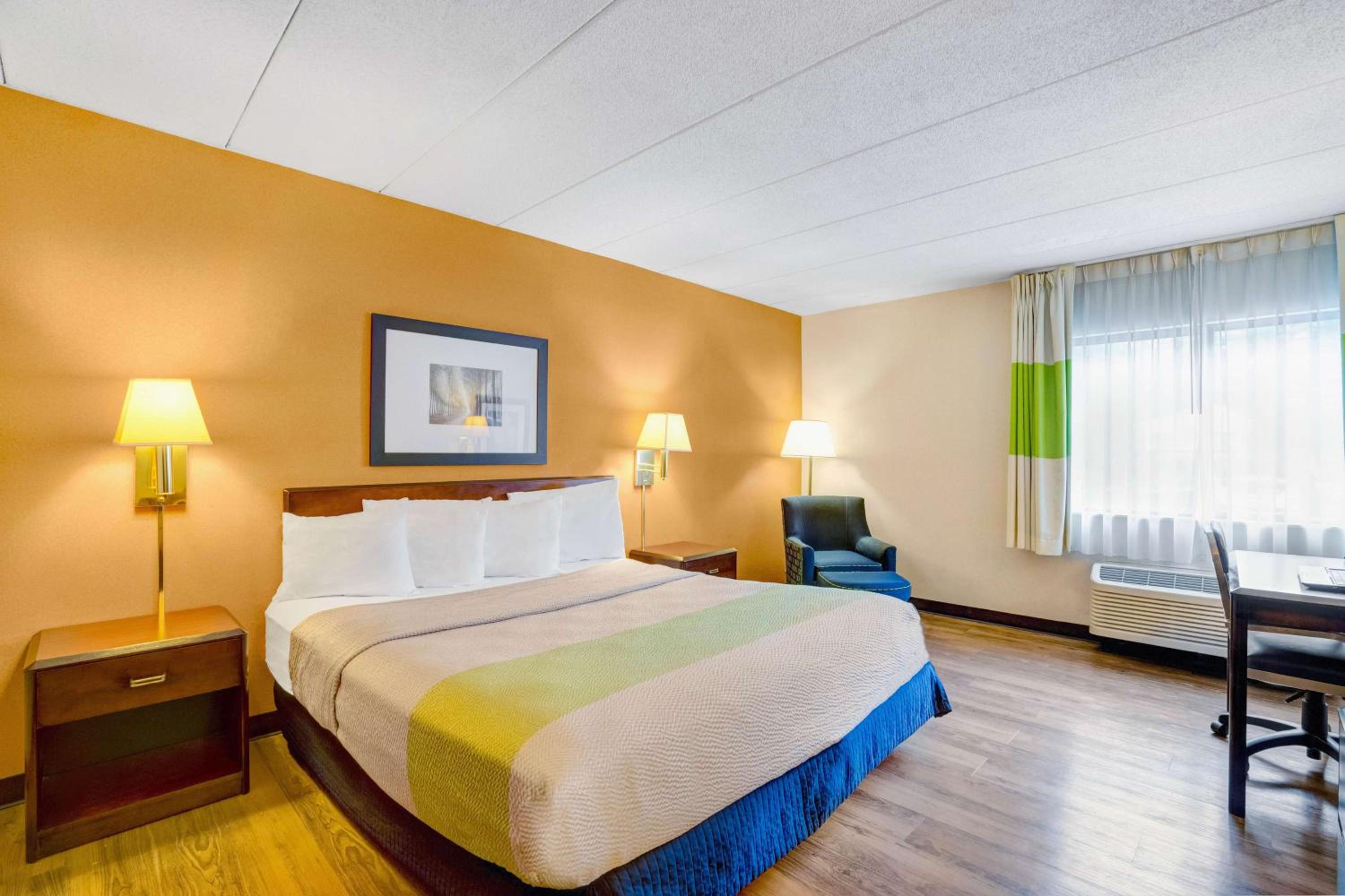 Milford Vacations - Motel 6-Milford, CT - Property Image 60