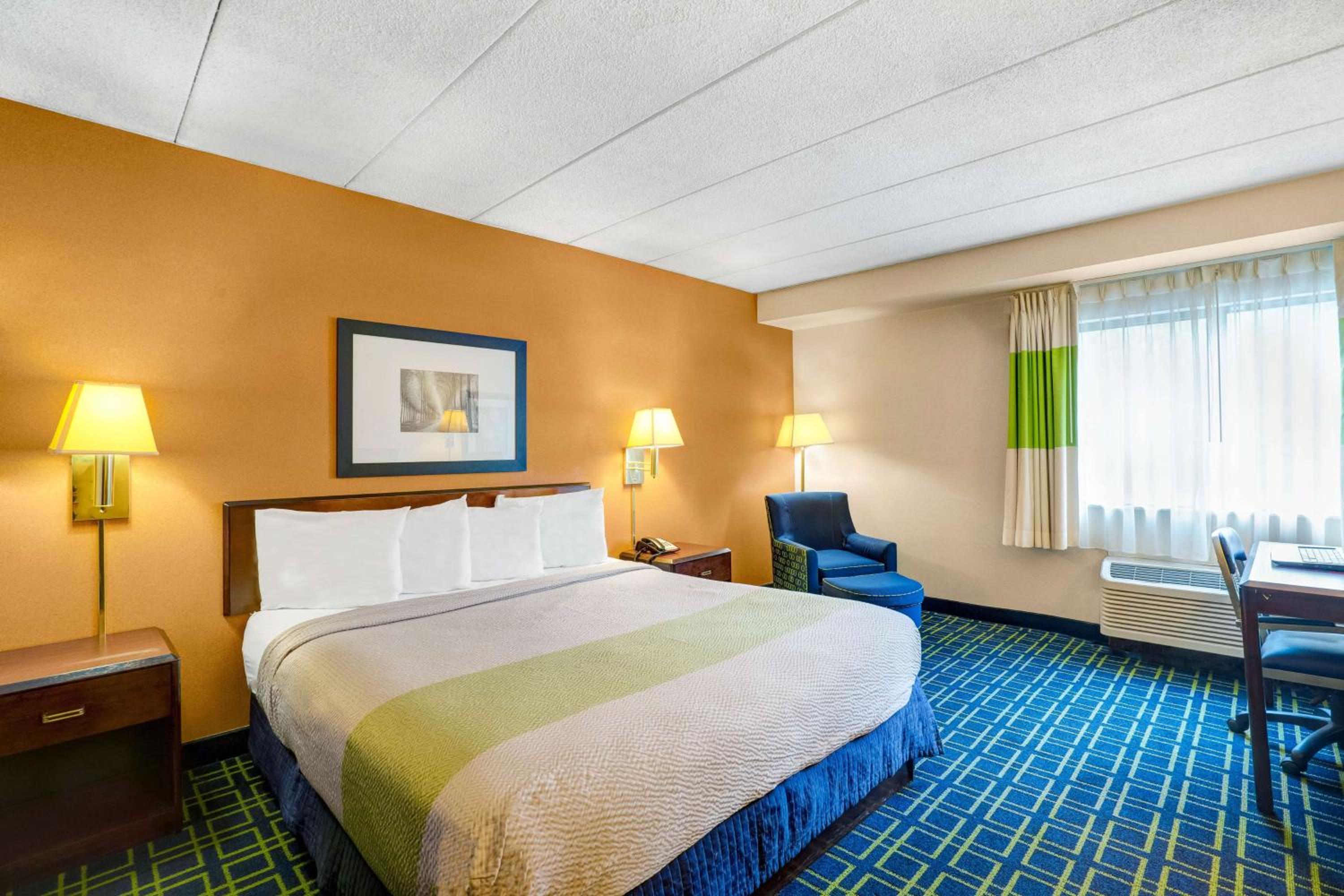 Milford Vacations - Motel 6-Milford, CT - Property Image 3
