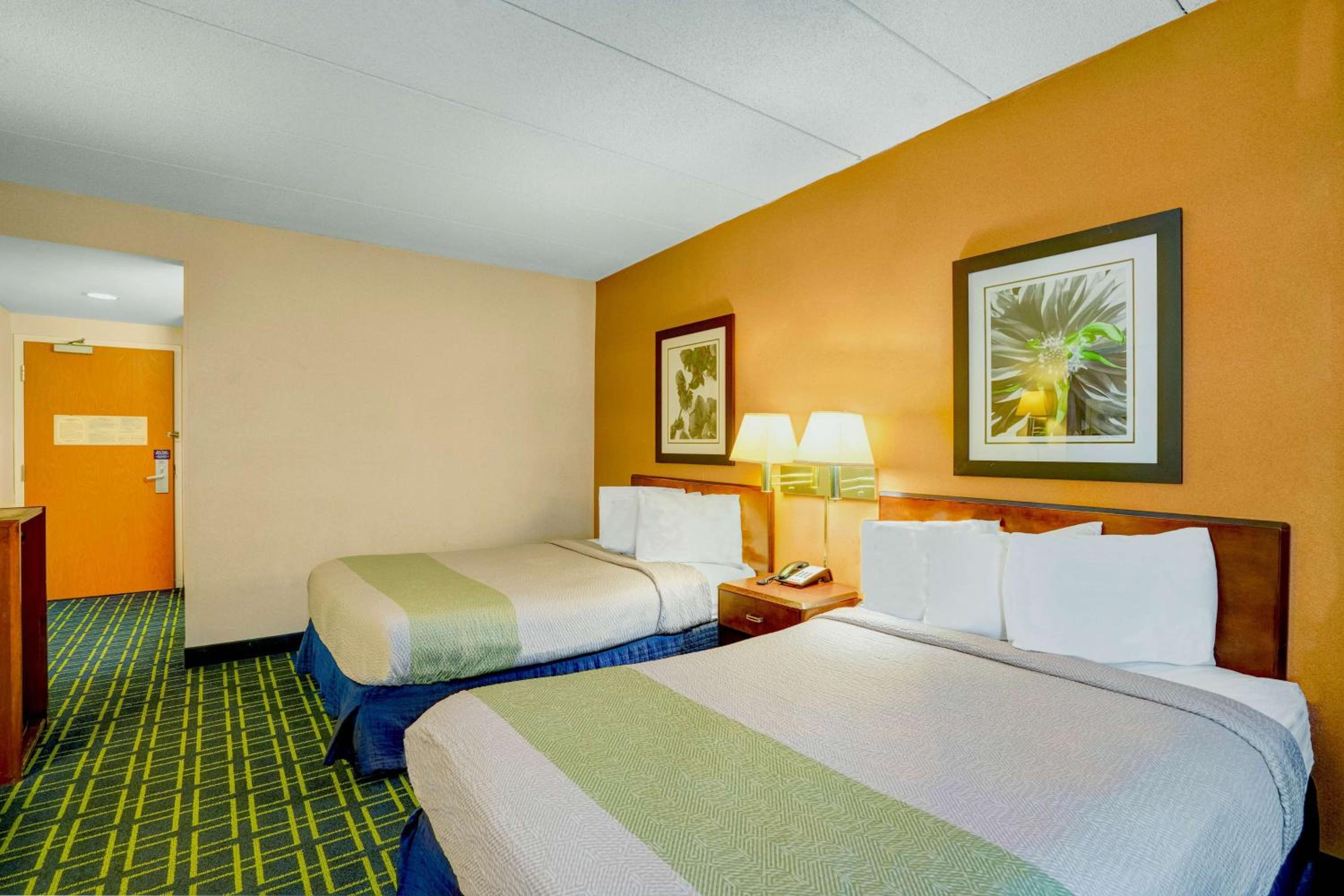 Milford Vacations - Motel 6-Milford, CT - Property Image 39
