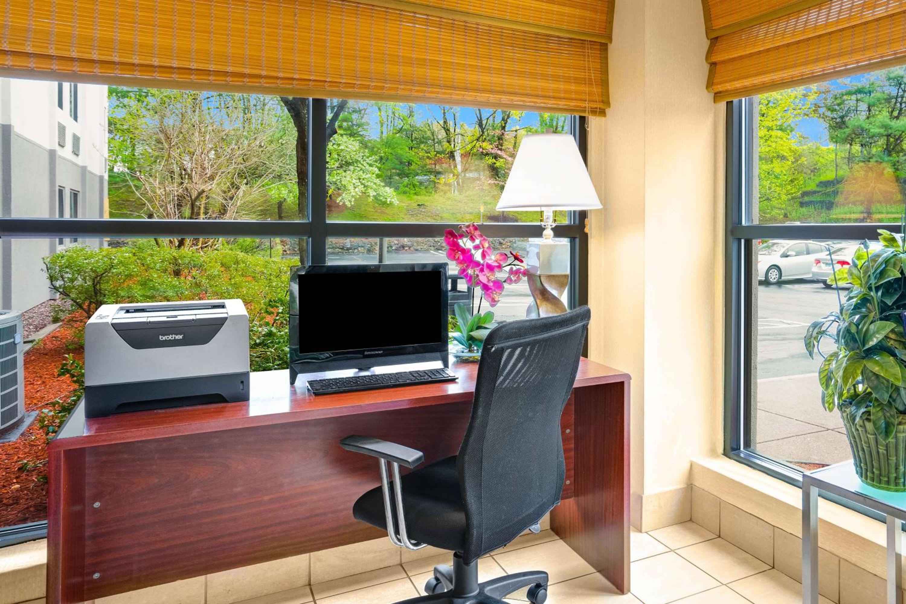 Milford Vacations - Motel 6-Milford, CT - Property Image 44