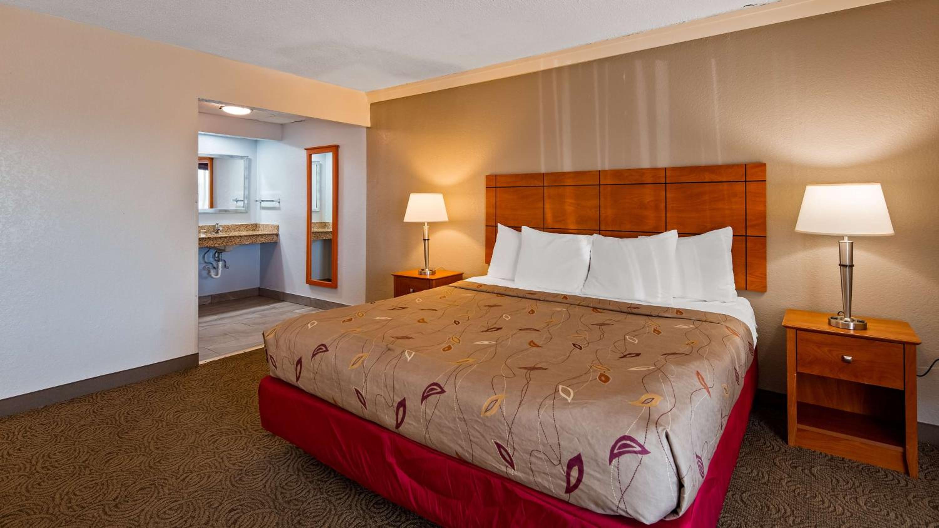 Cookeville Vacations - Best Western Thunderbird Motel - Property Image 27