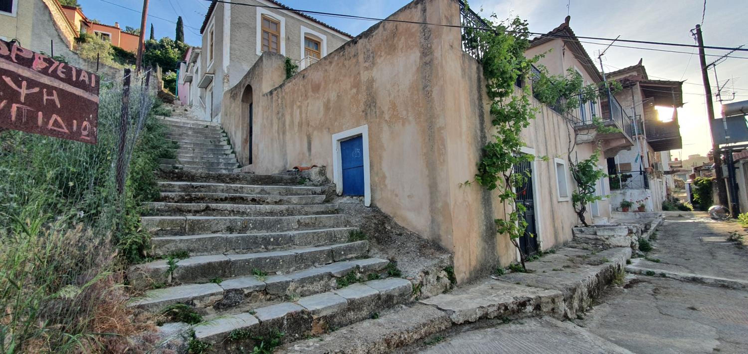 Traditional Hillside Cottage