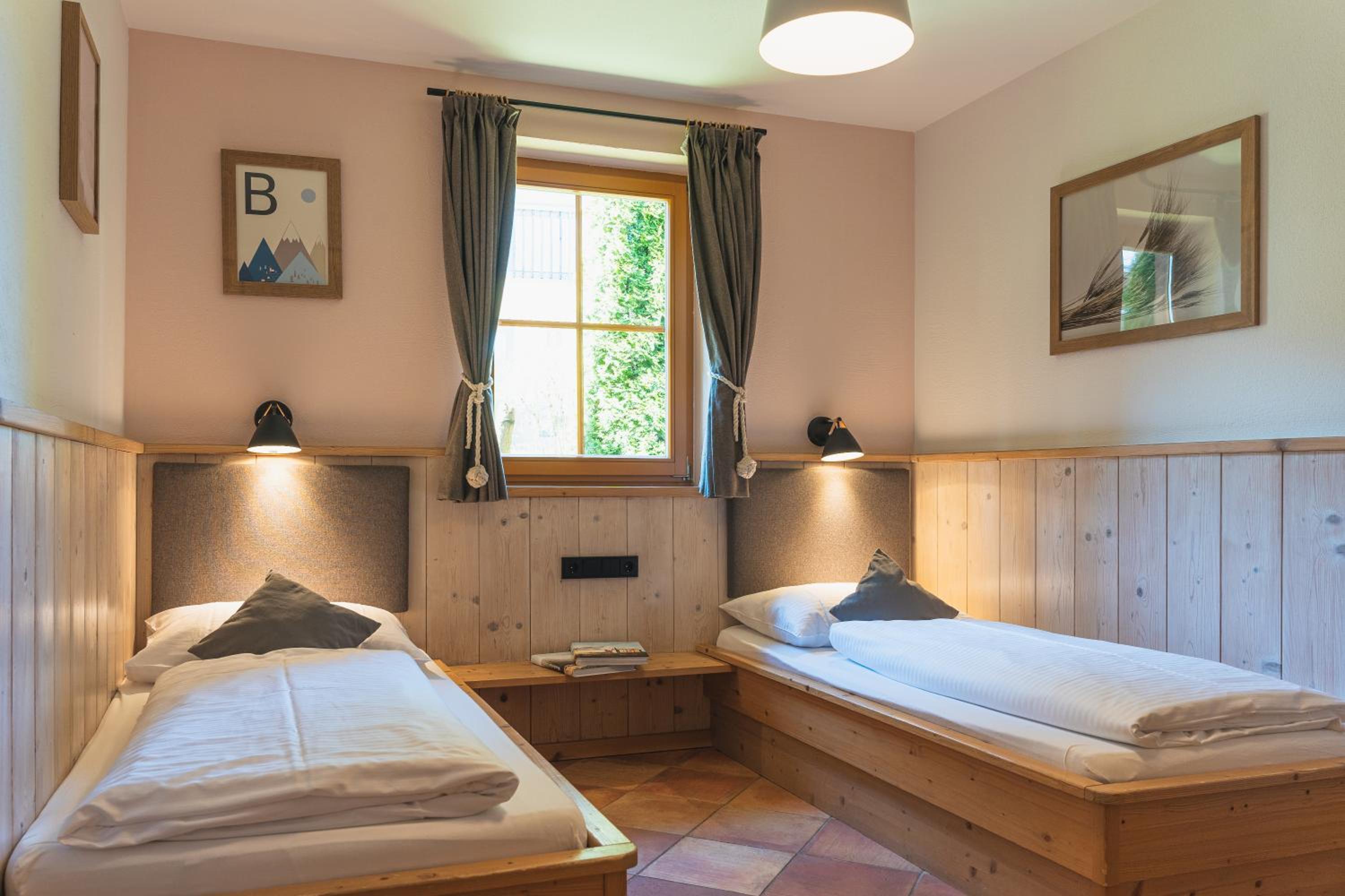 Dorfchalets & Apartments - in Kaprun centre including FREE entry Tauern Spa and Summer Card