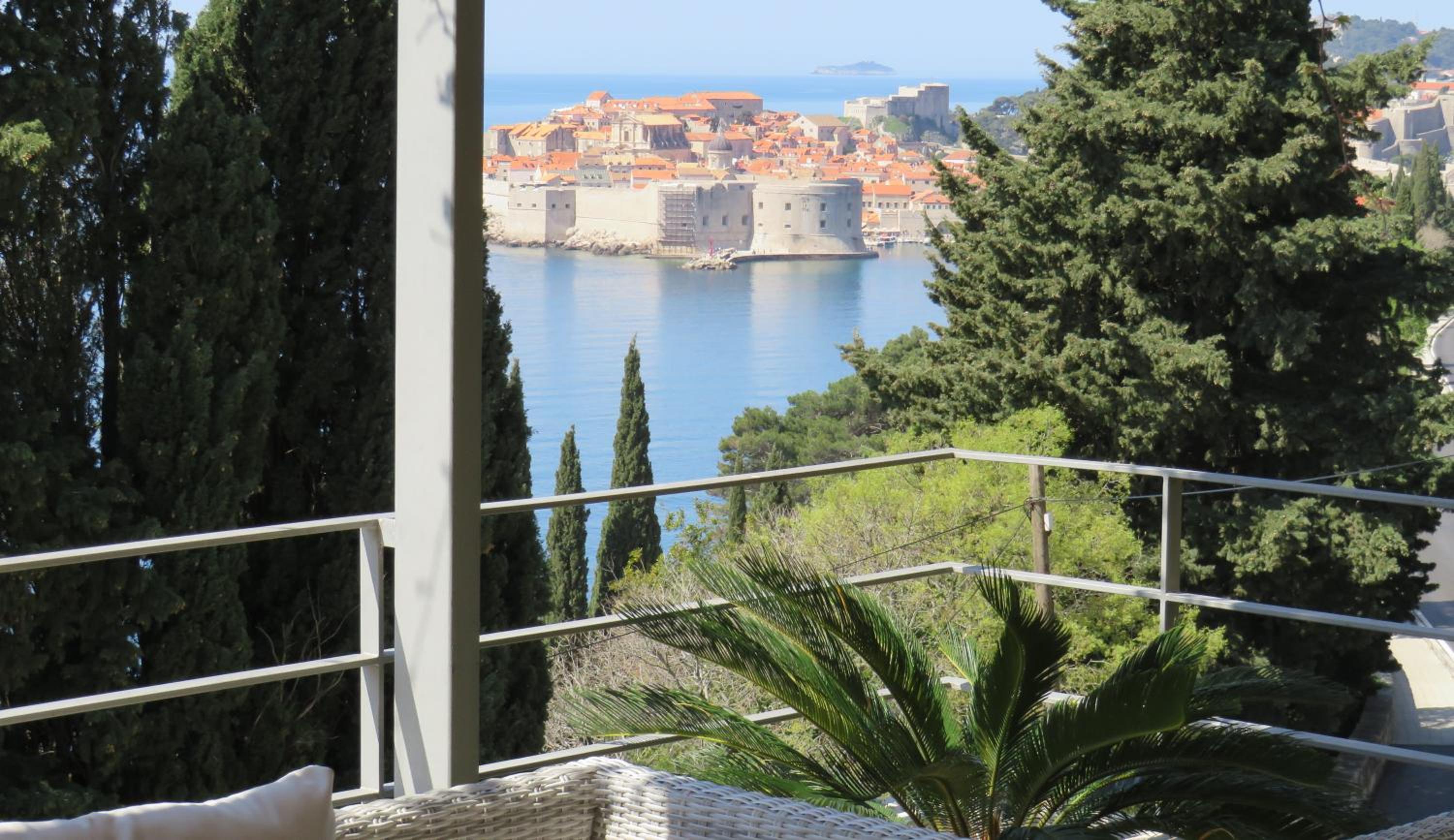 Villa King