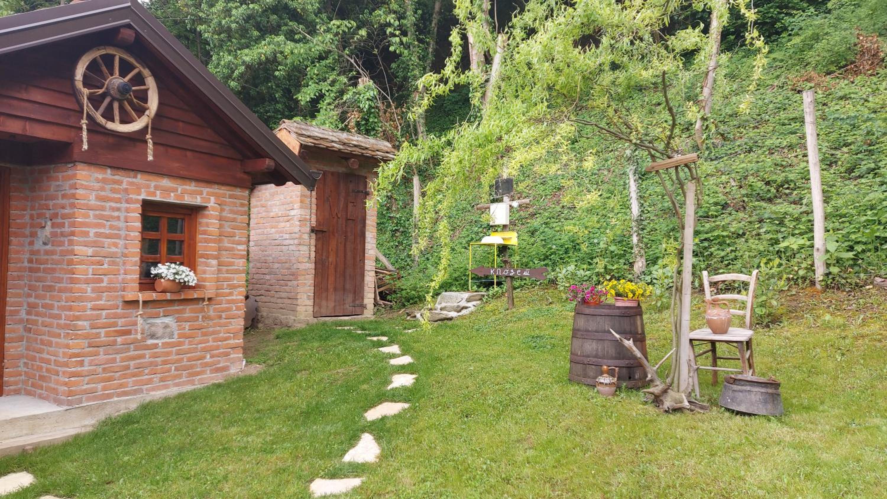 Photo 10