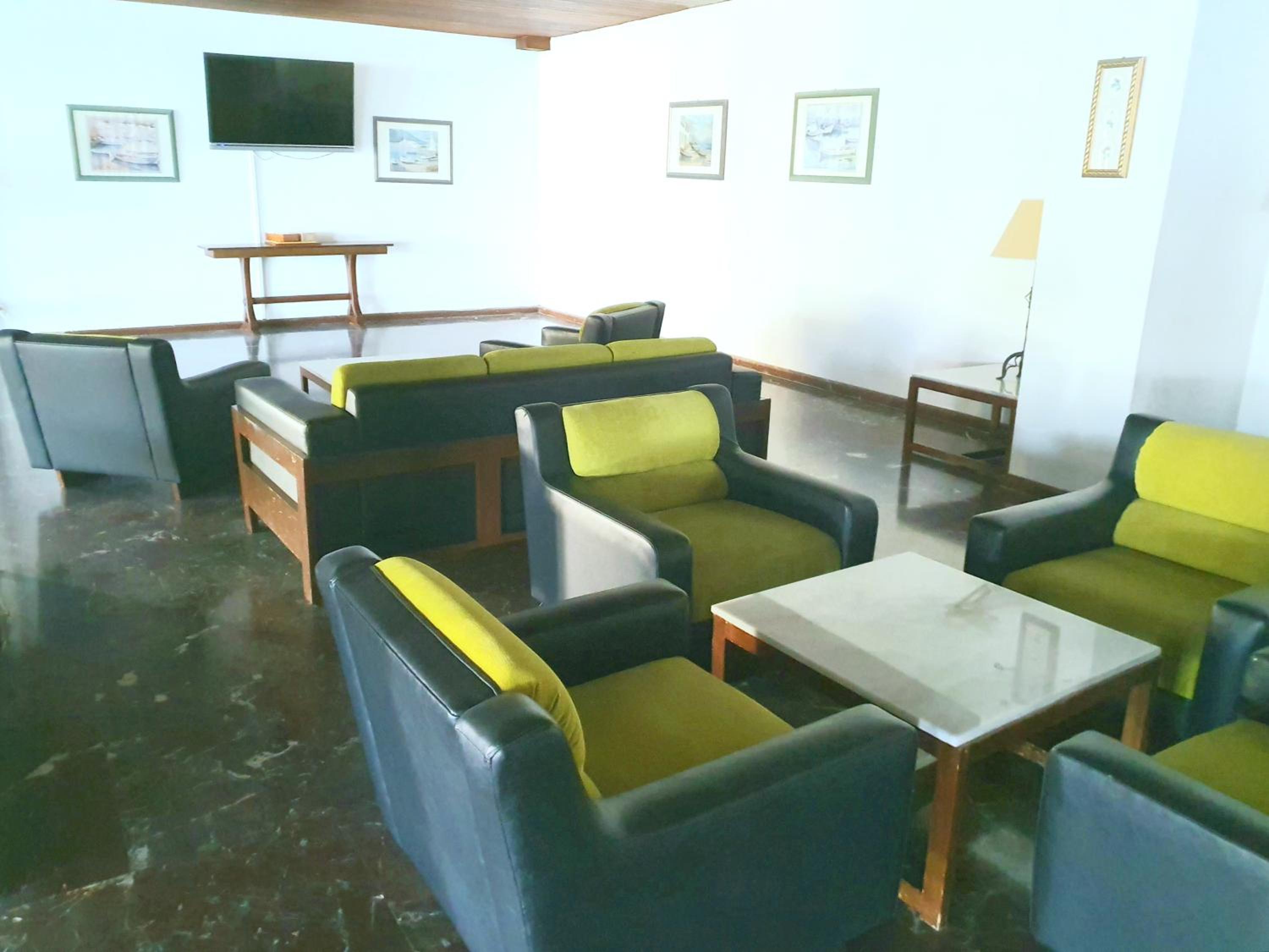 FIRST FLOOR - STUDIO 109 c view 3