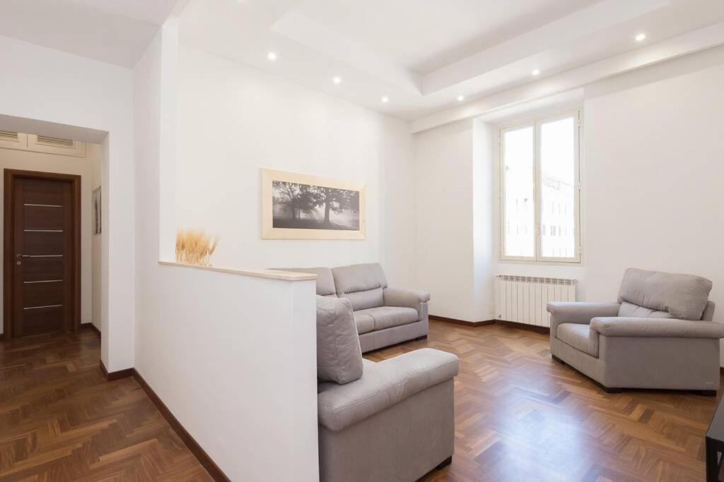 Popolo Elegant Two Bedroom Apartment