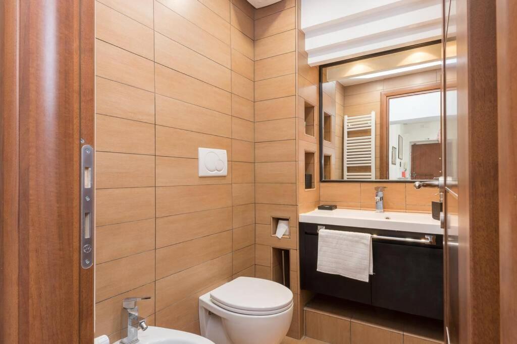 Popolo Elegant Two Bedroom Apartment