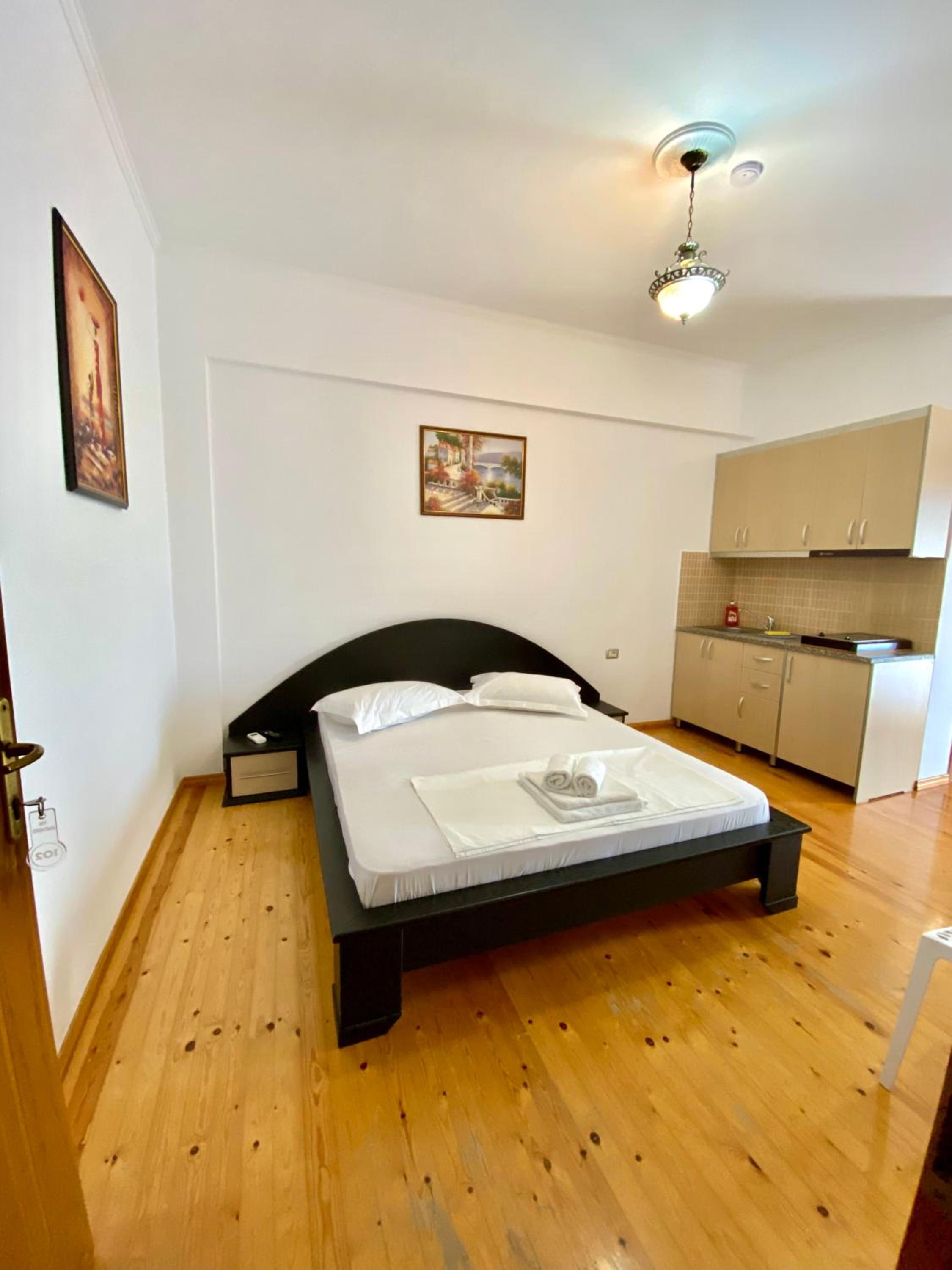 Brian Apartments
