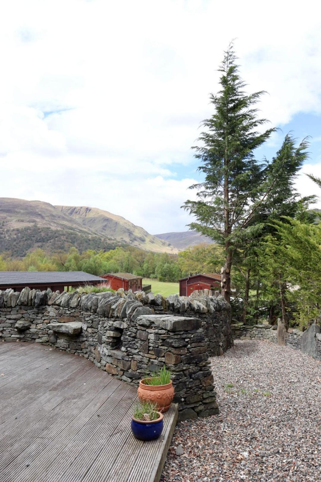 Lodge 38 Rowardennan , Loch Lomond view 3