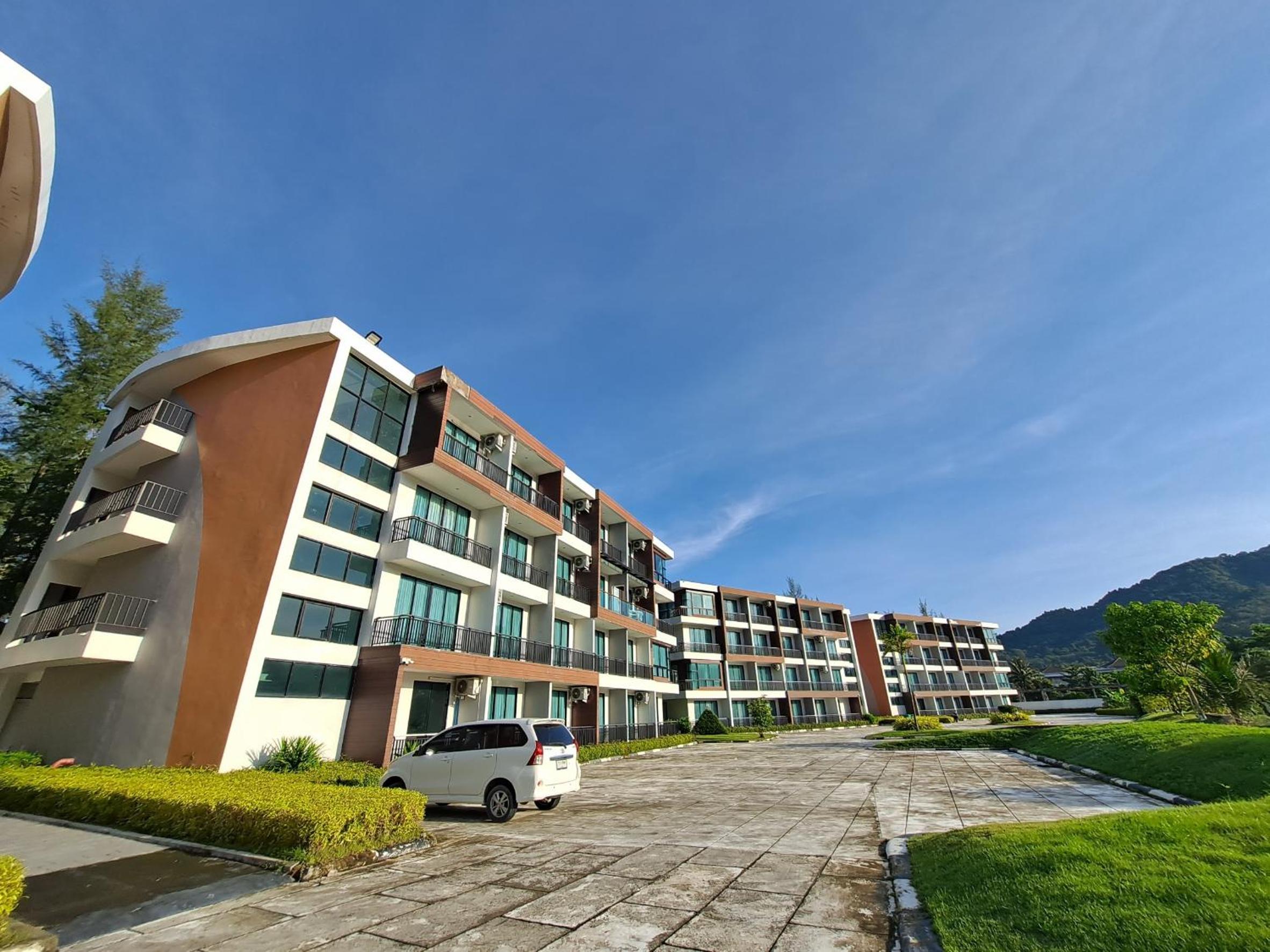 The Naithorn Condo Unit 401