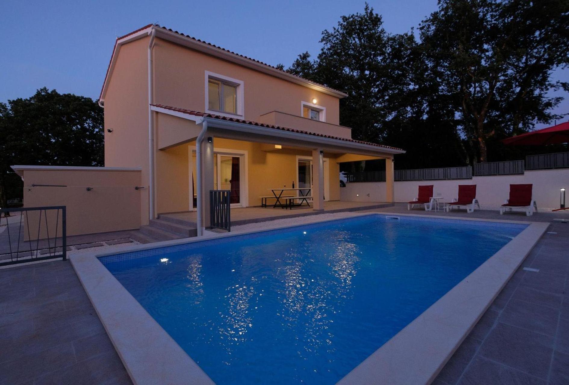 Villa-Boscari-relaxing-villa-at-the-end-of-Village view 4