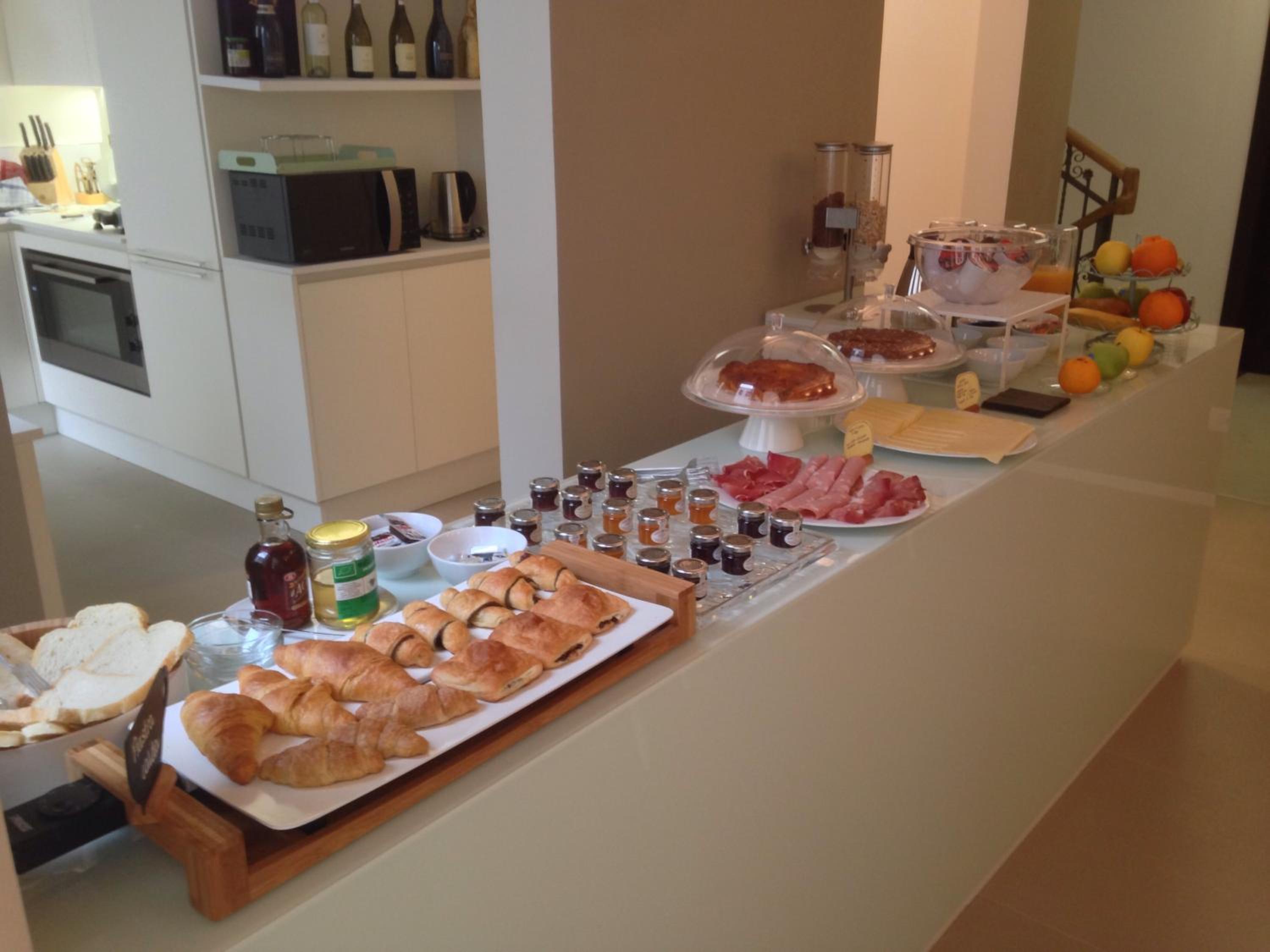 Borgoleoni 18 - Room and Breakfast
