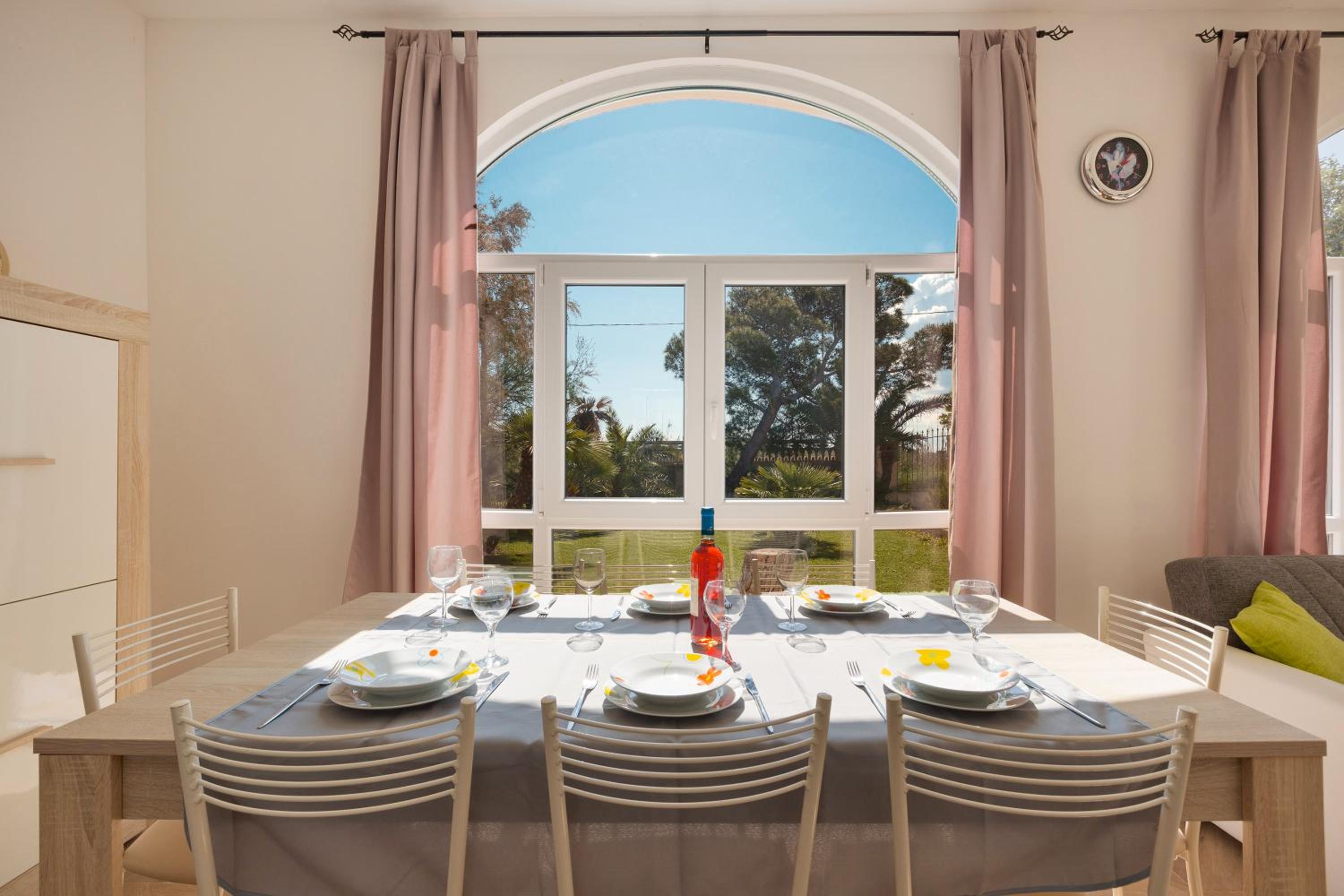 Villa Rose by BarbarHouse view 5