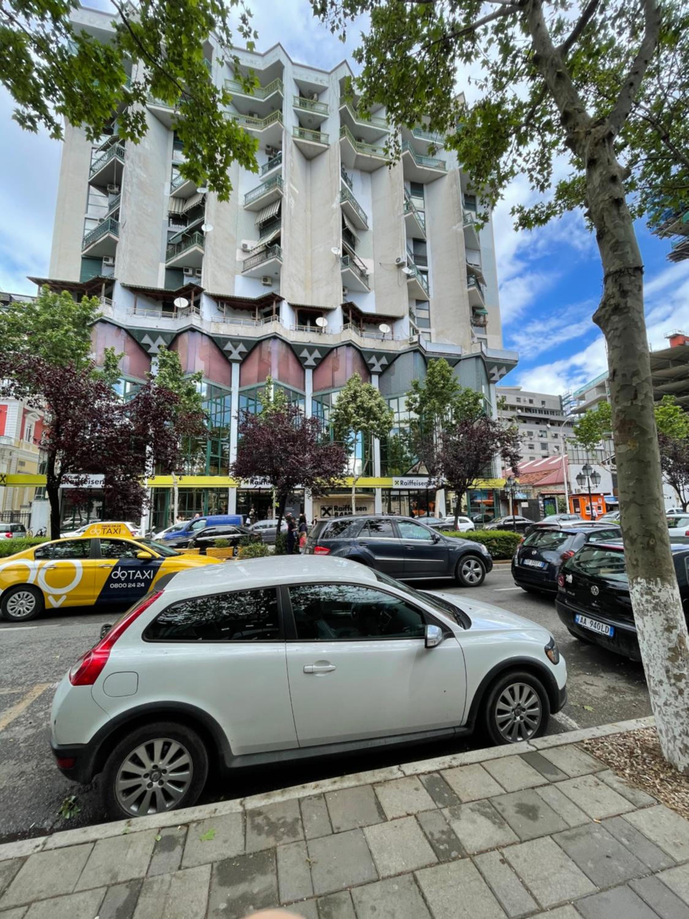 MAK Apartments