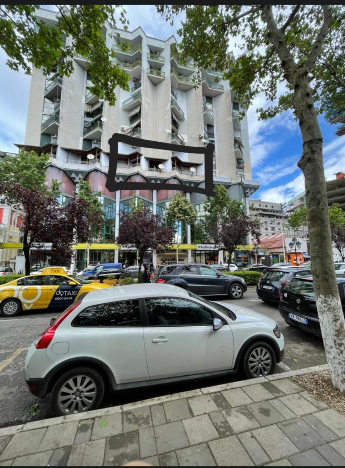 MAK Apartments