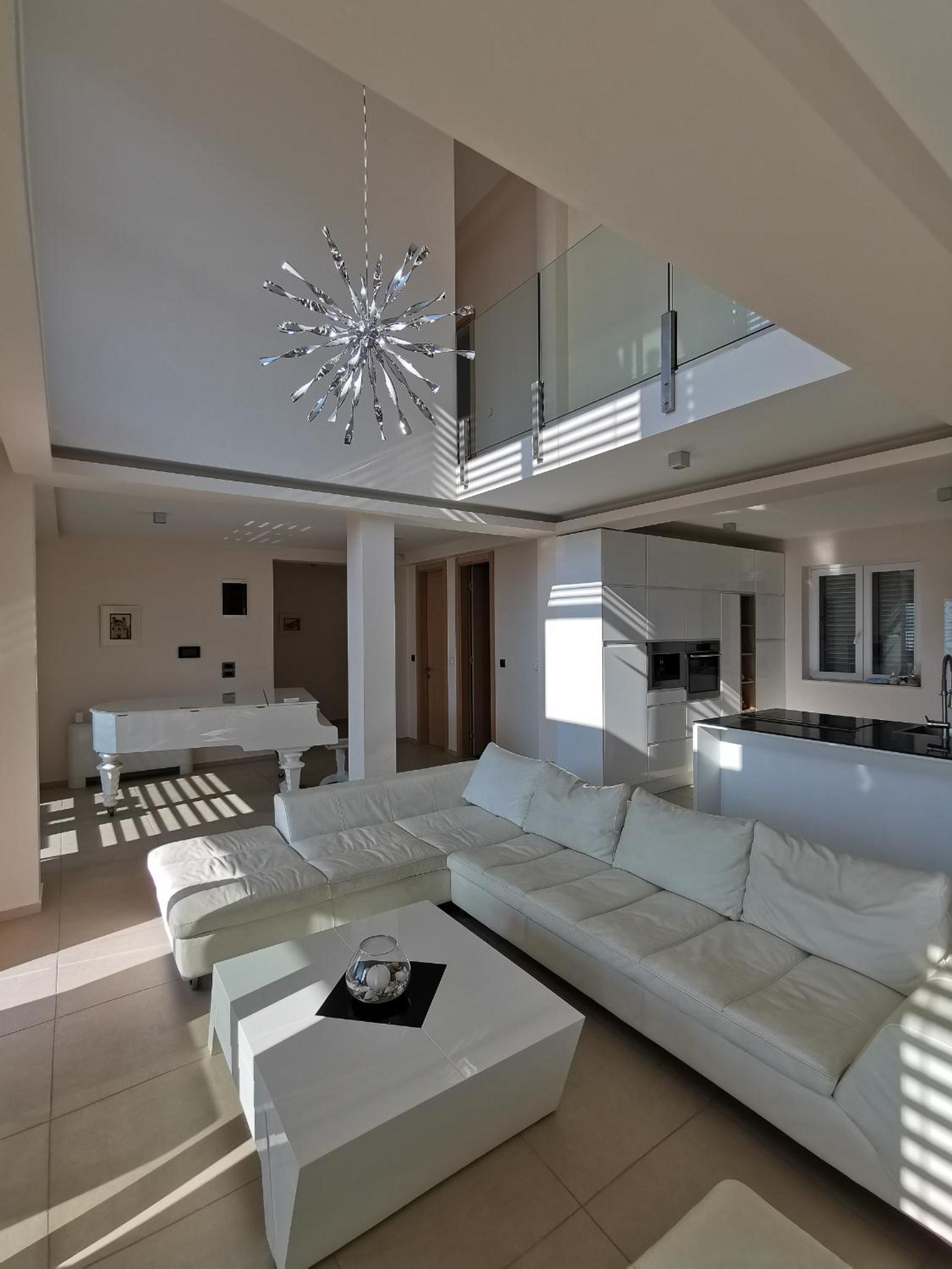 Villa Dea view 3