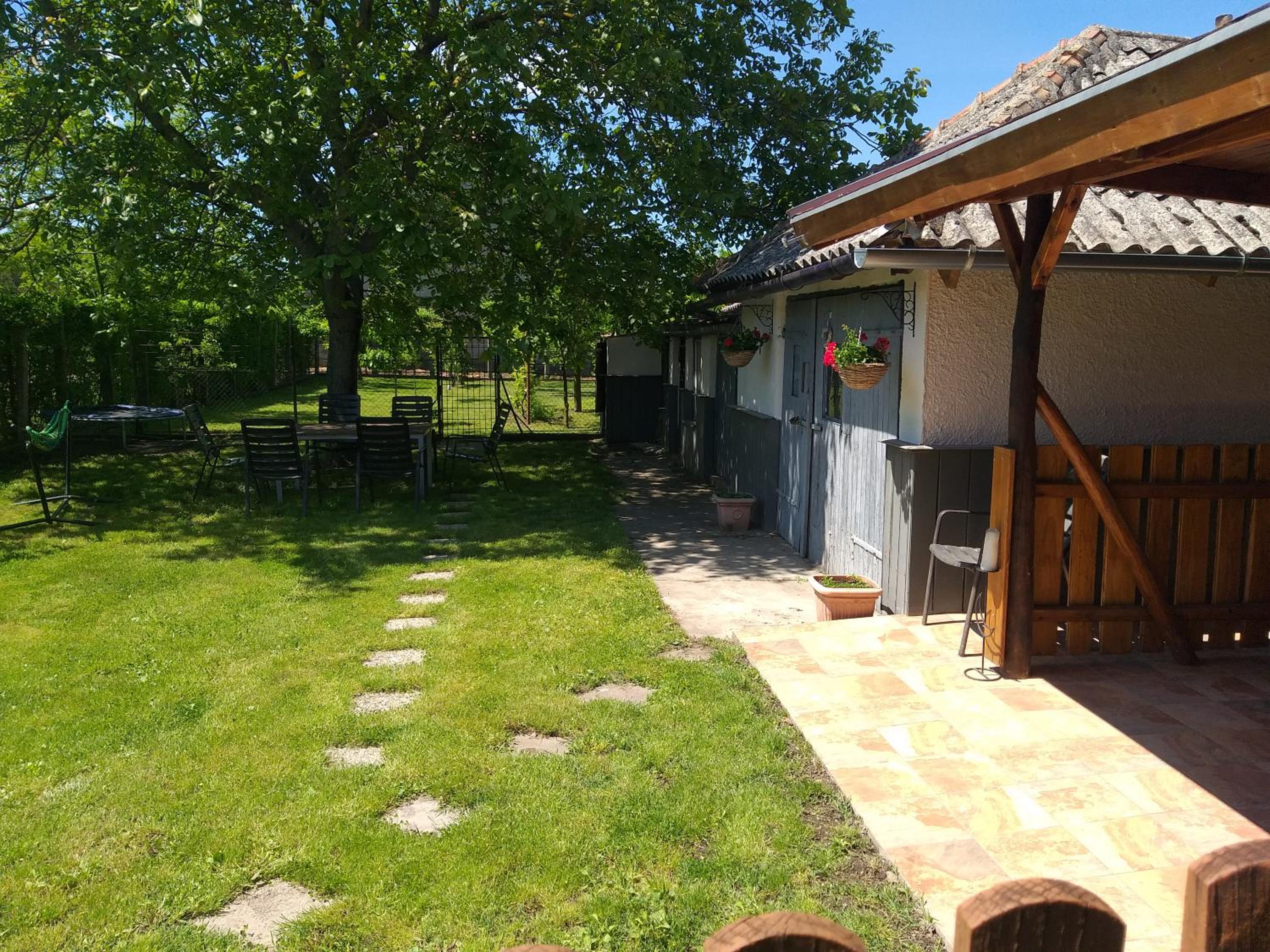 Photo 19