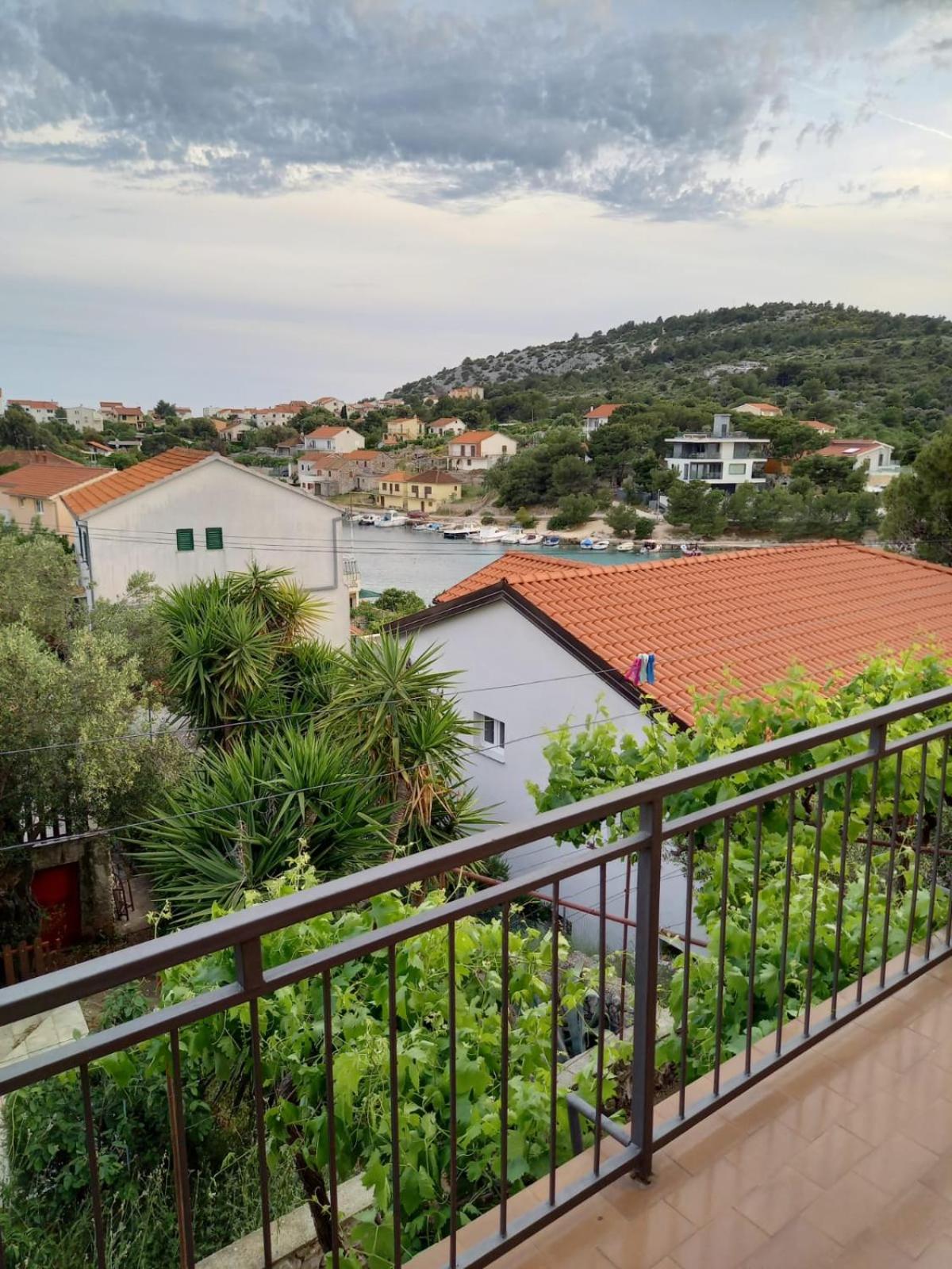 Lanterna view 4