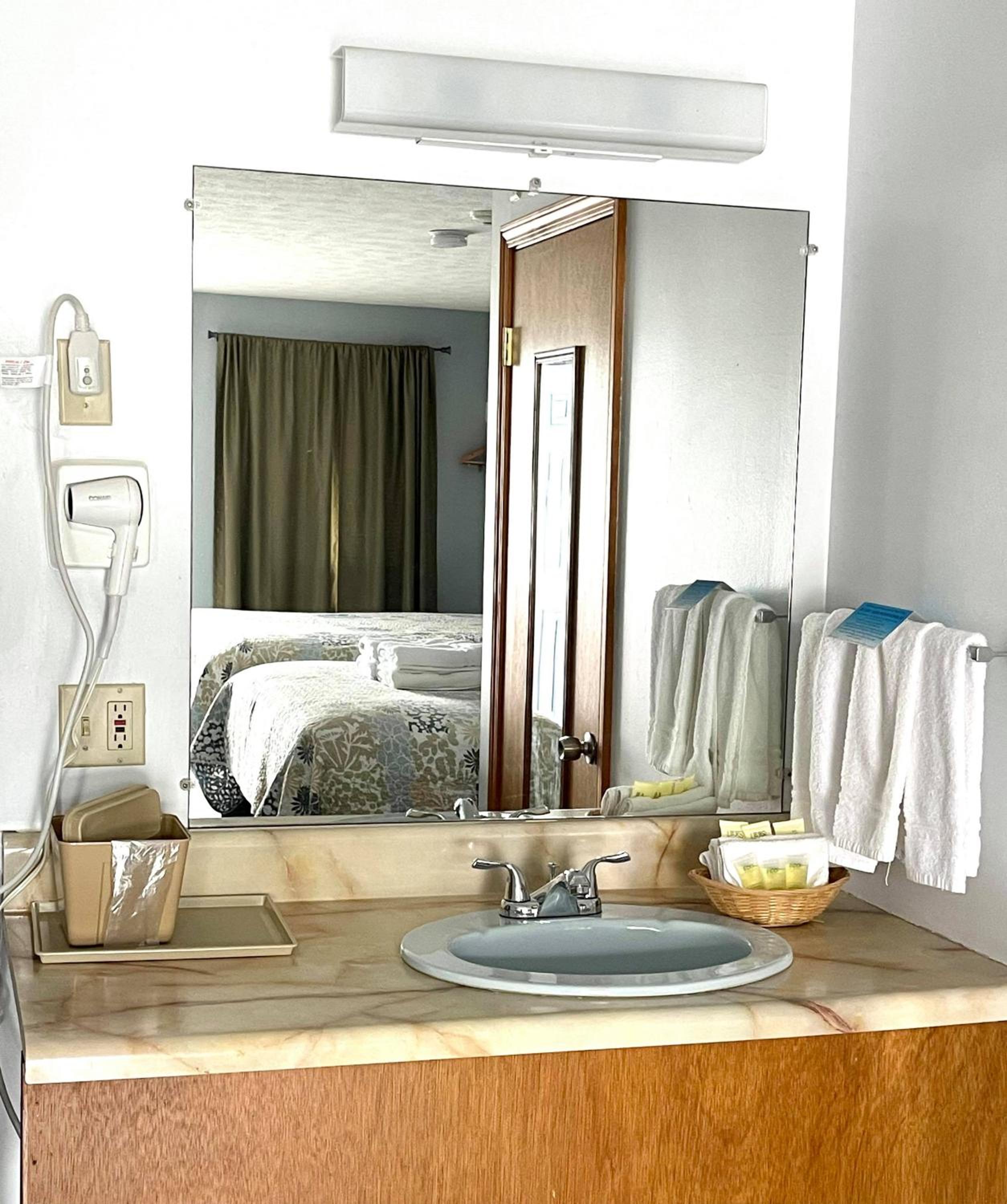 Seacoast Motel - Property Image 3