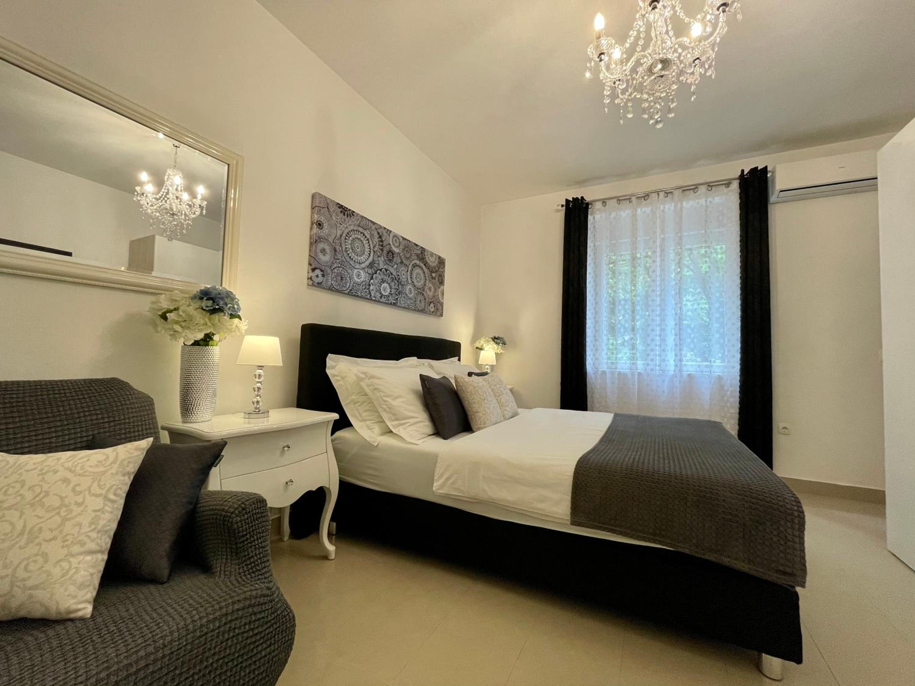 Central Square Guest House