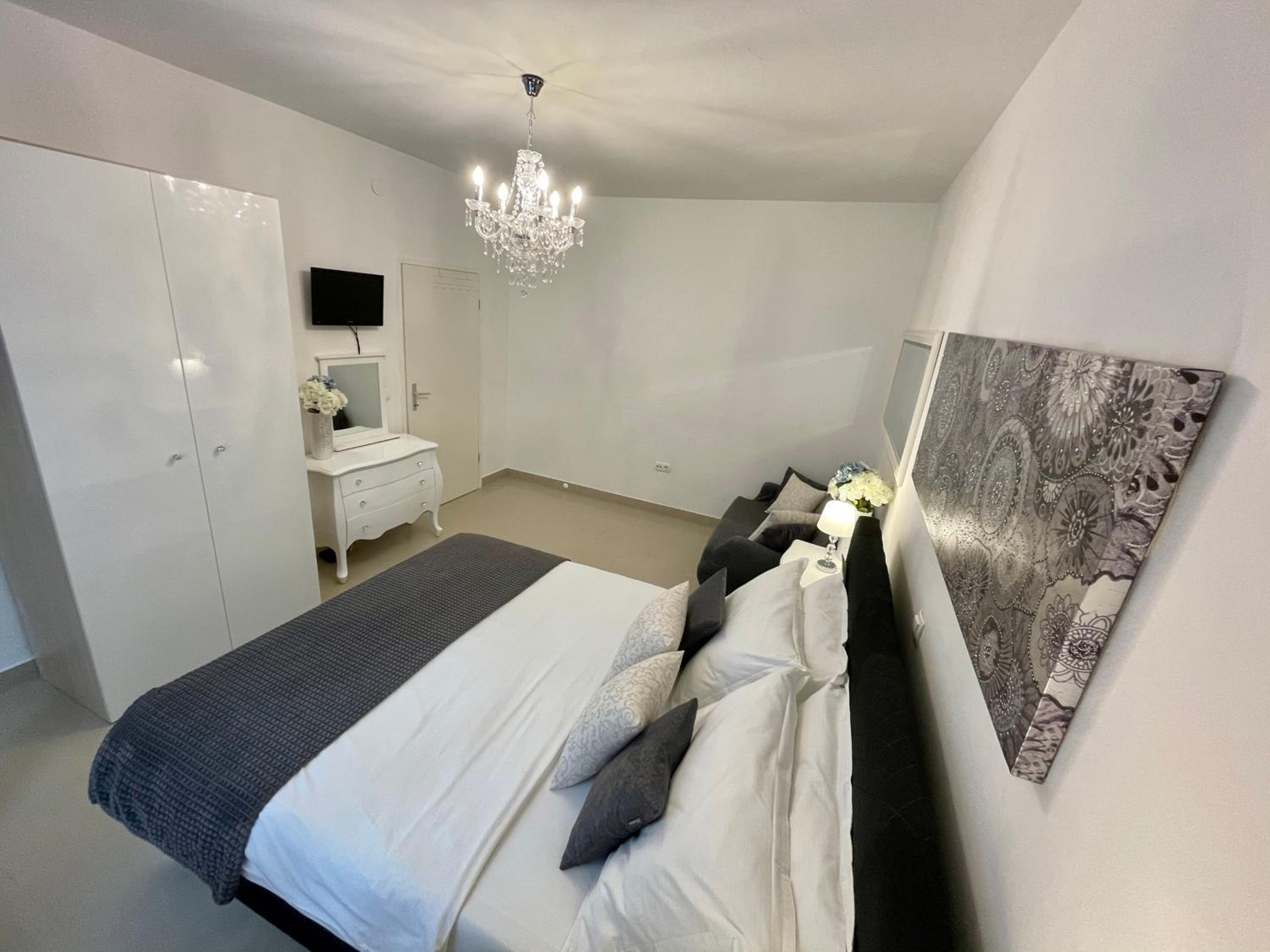 Central Square Guest House