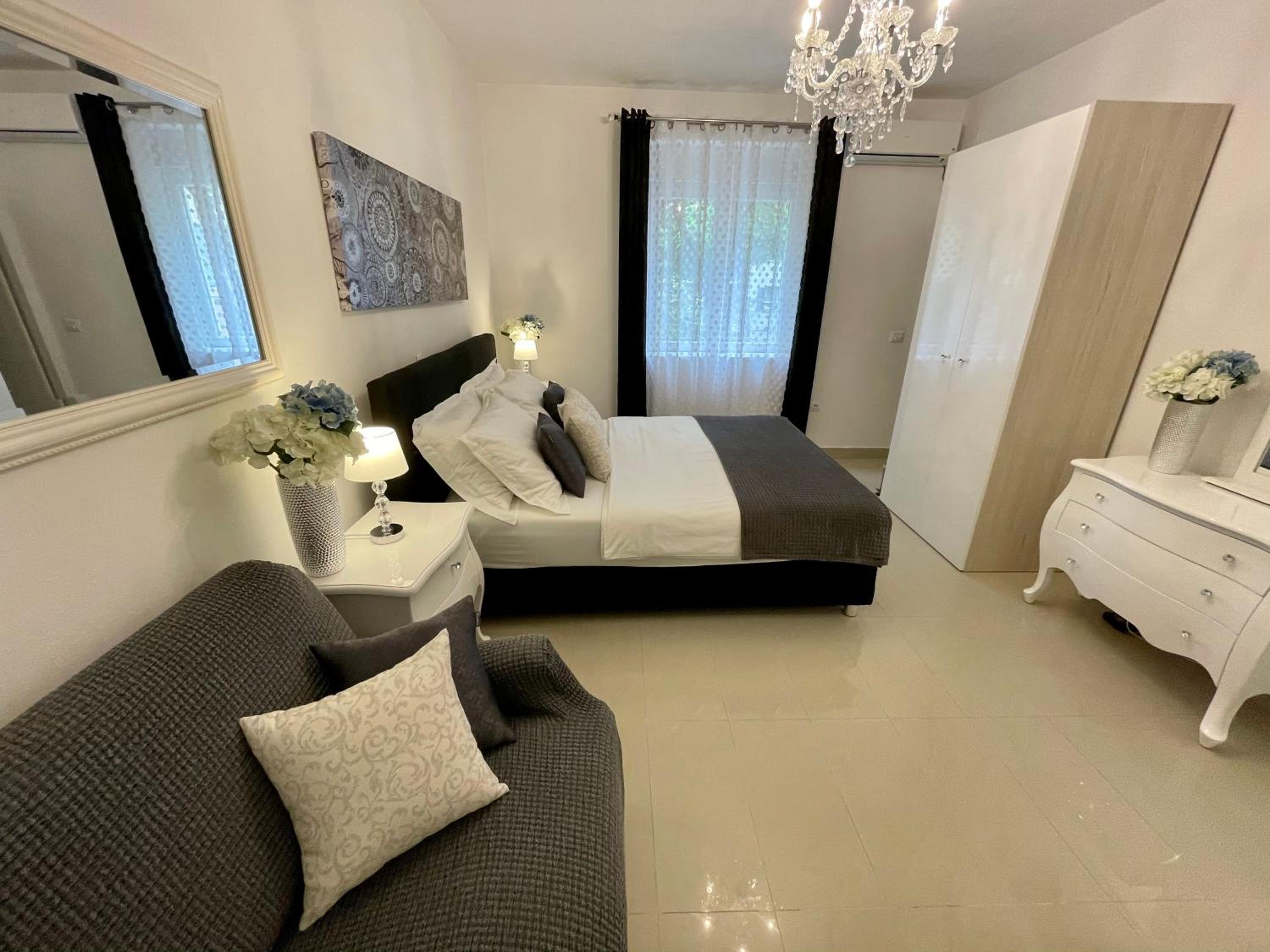 Central Square Guest House