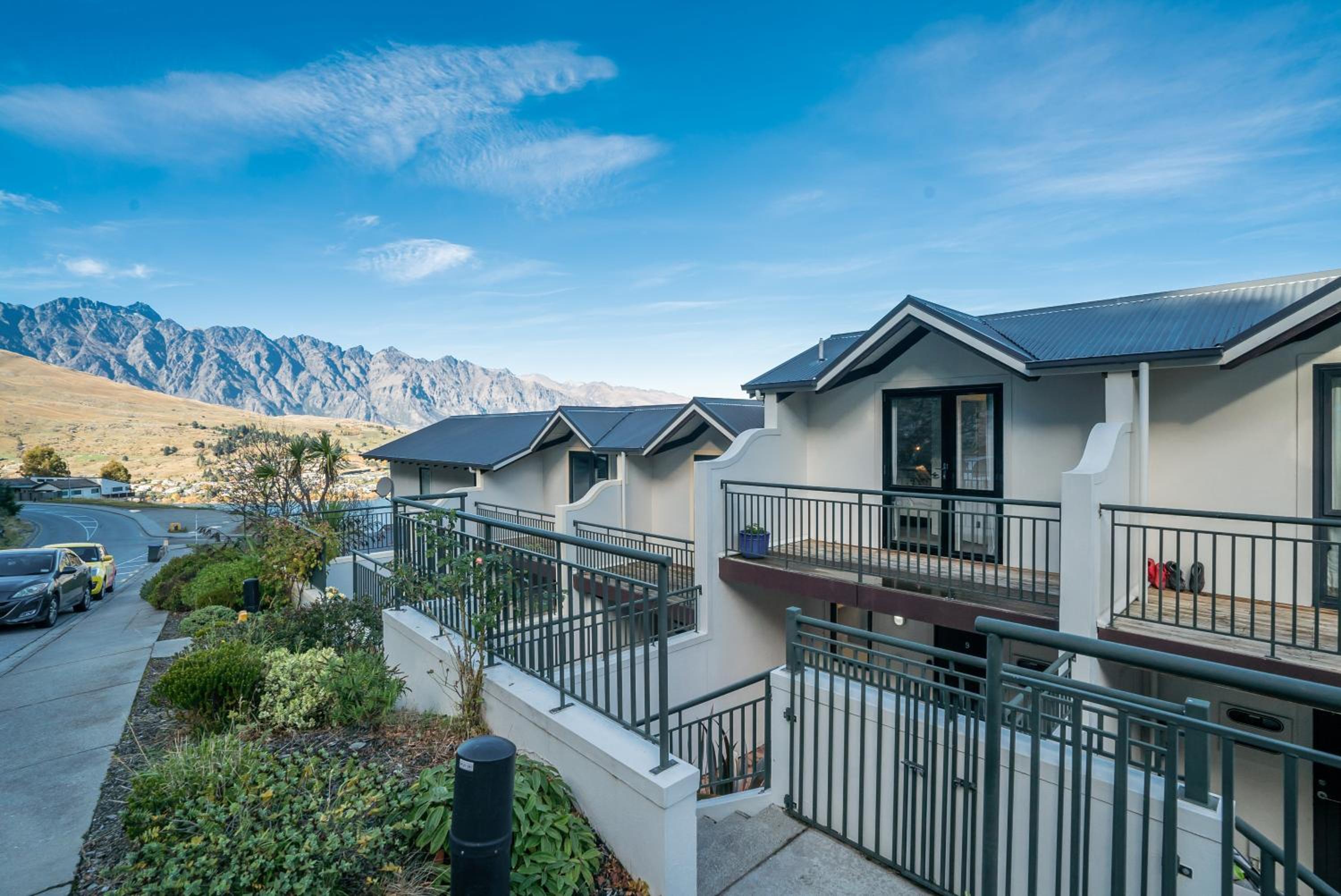 Alpine Loft with Jaw-dropping View! view 4