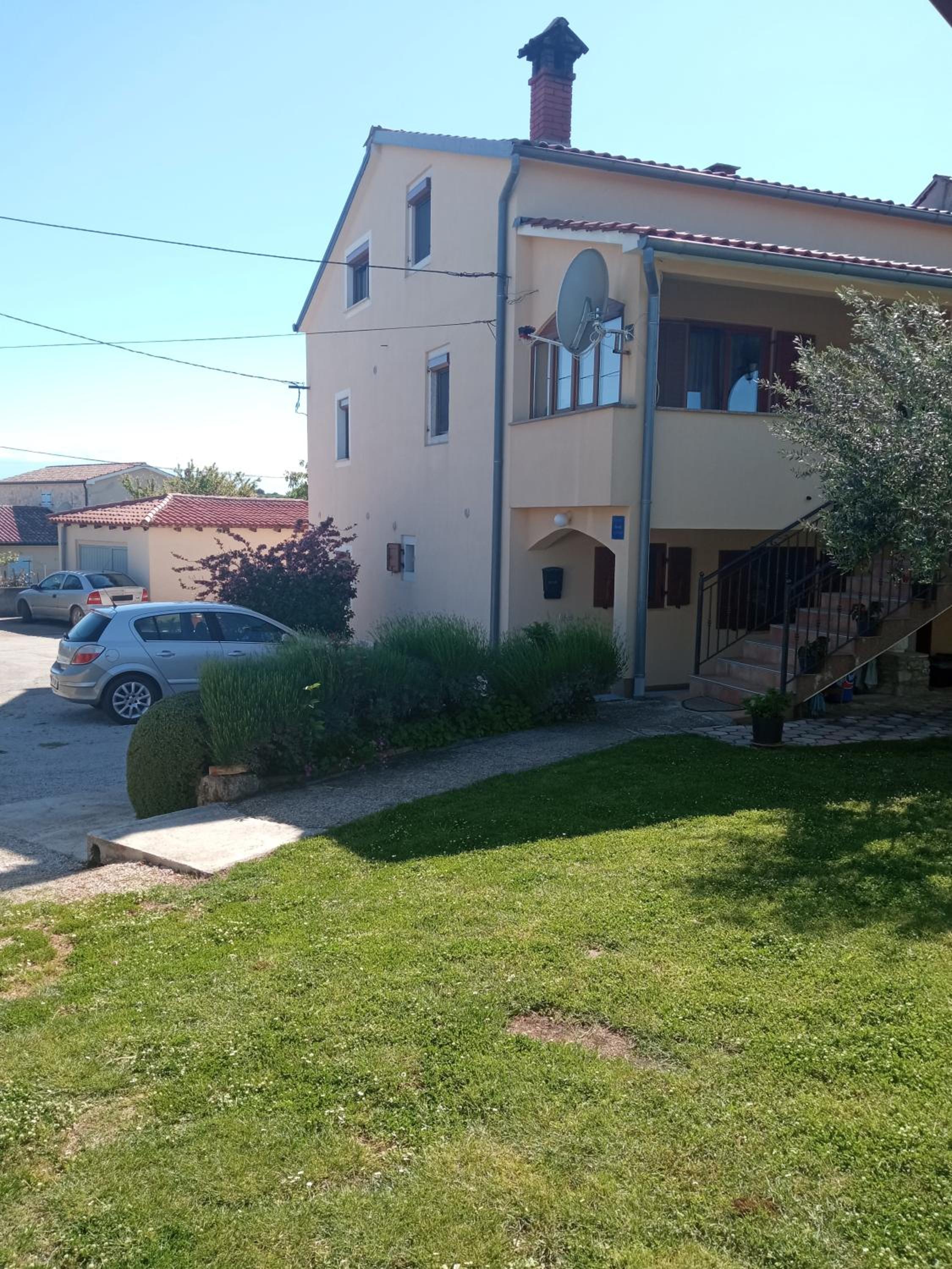 Apartment Dado view 5