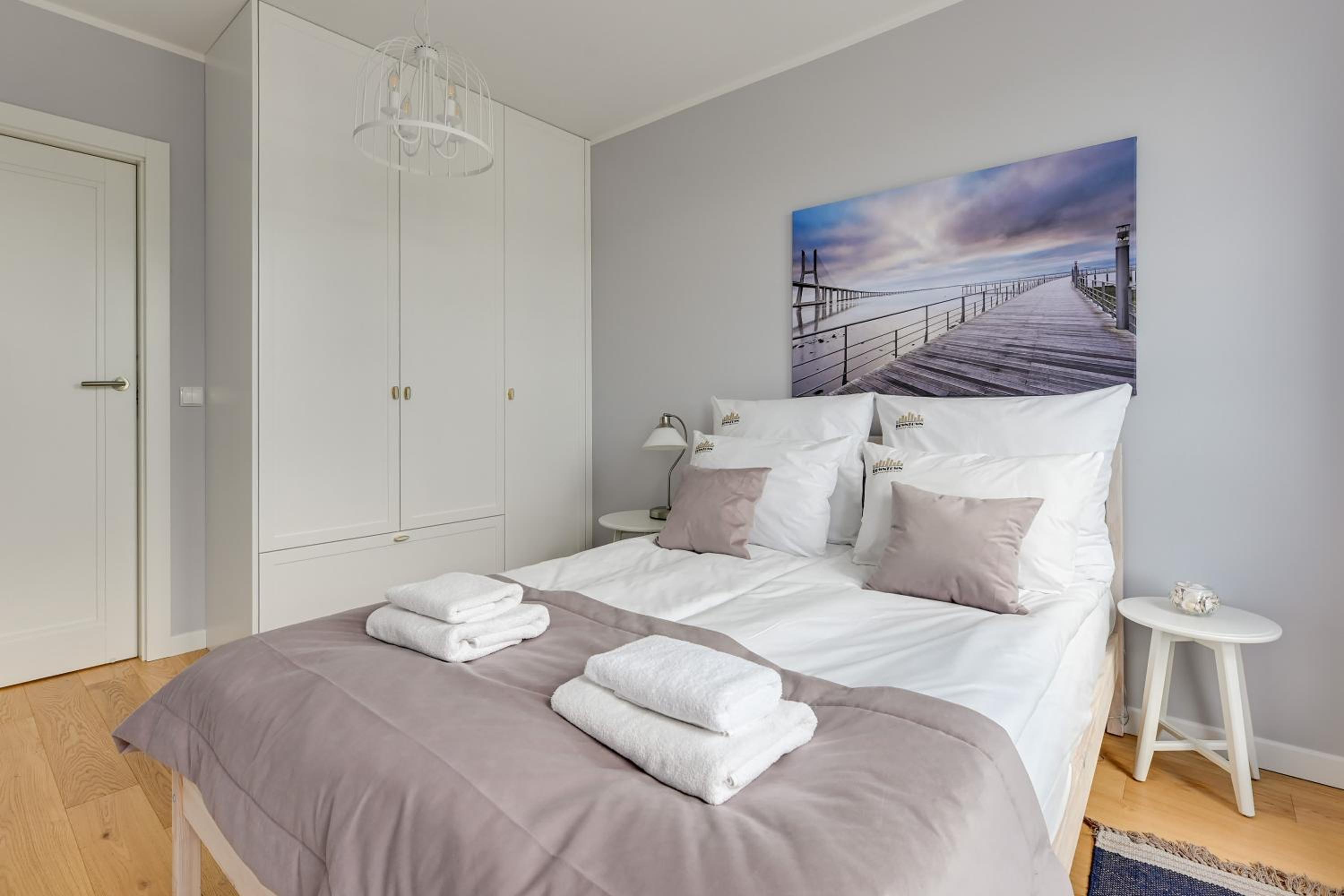 Navio by the Sea by Downtown Apartments