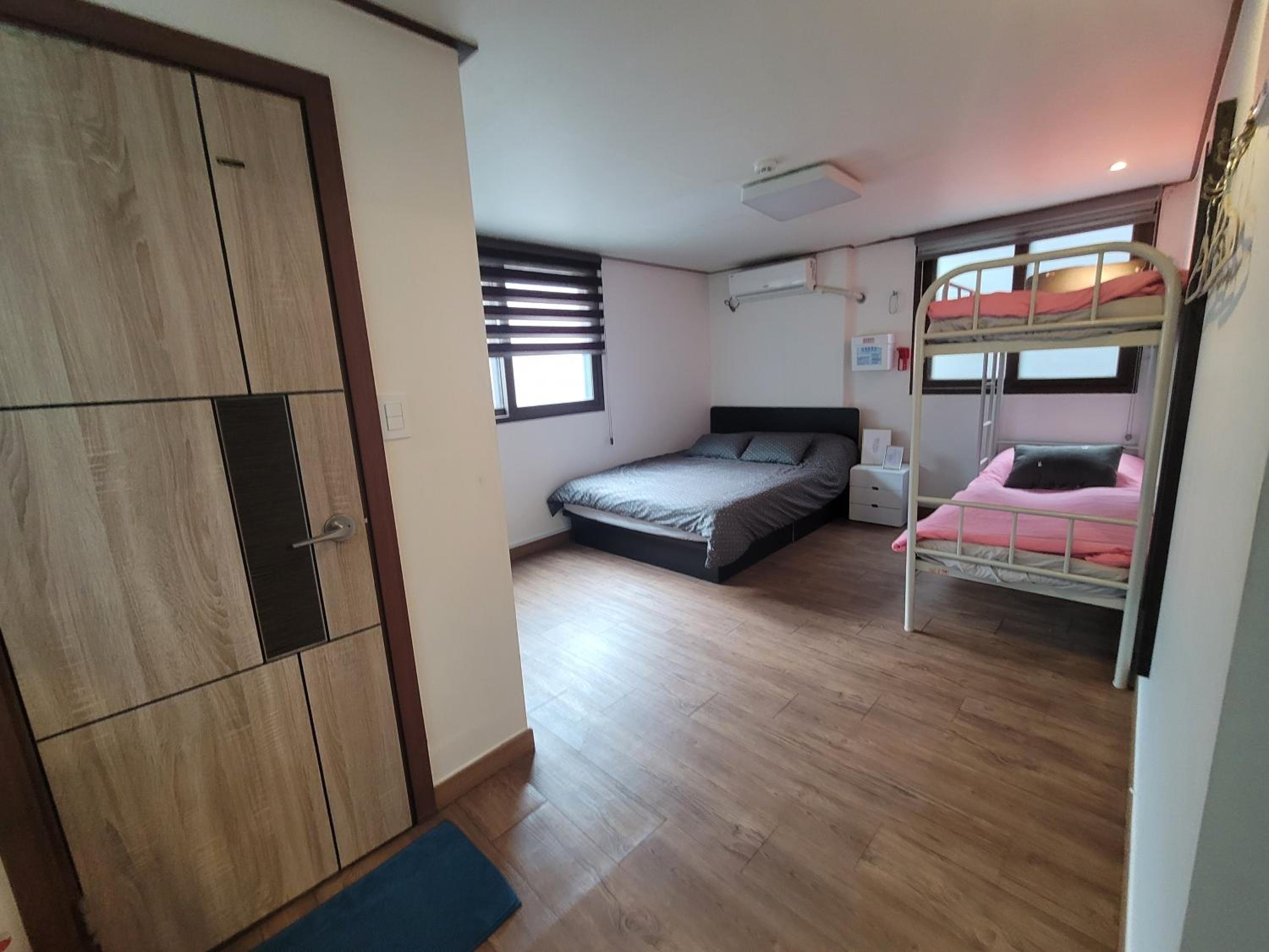 Olive Hostel MyeongDong