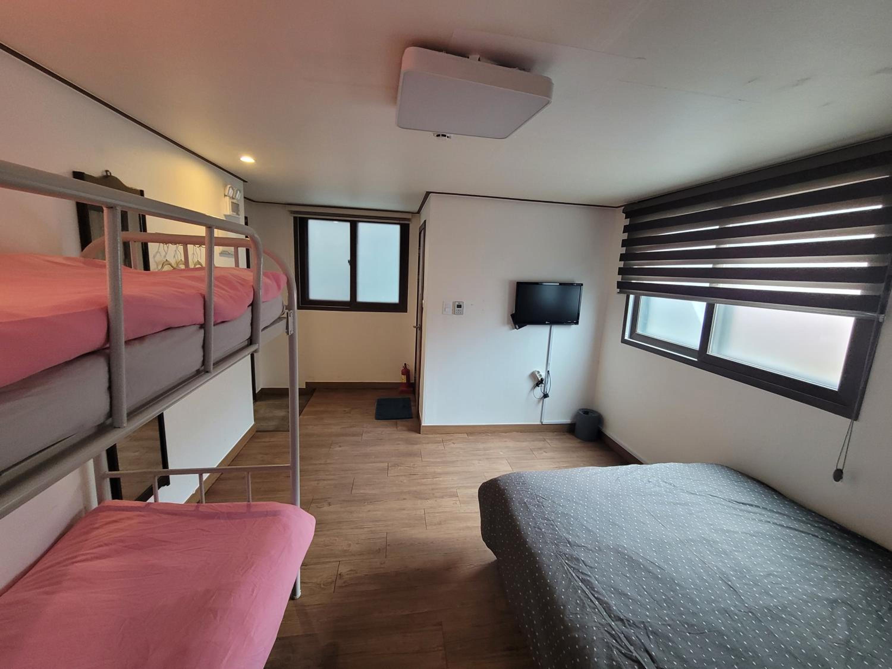 Olive Hostel MyeongDong