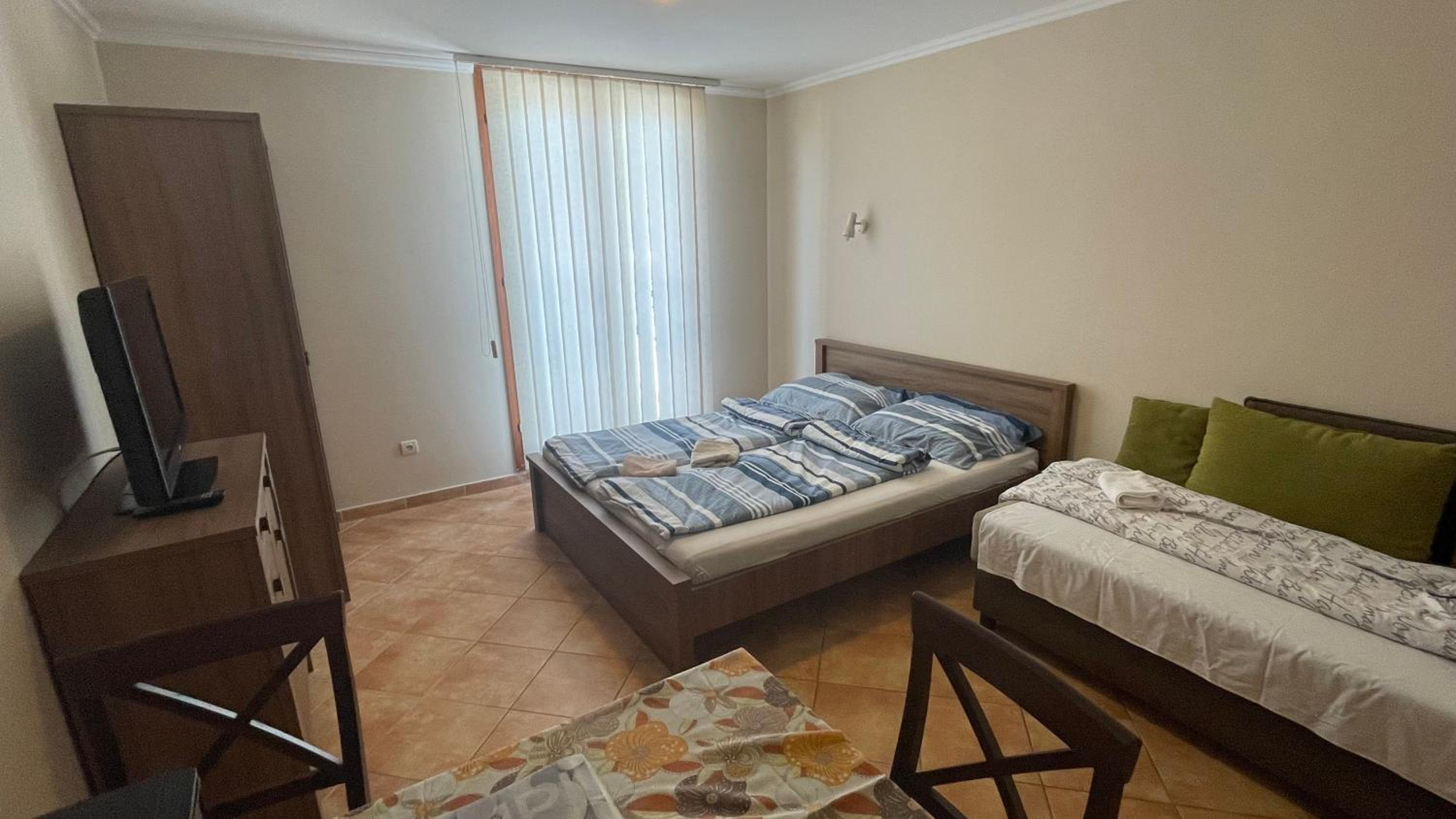 Photo 28