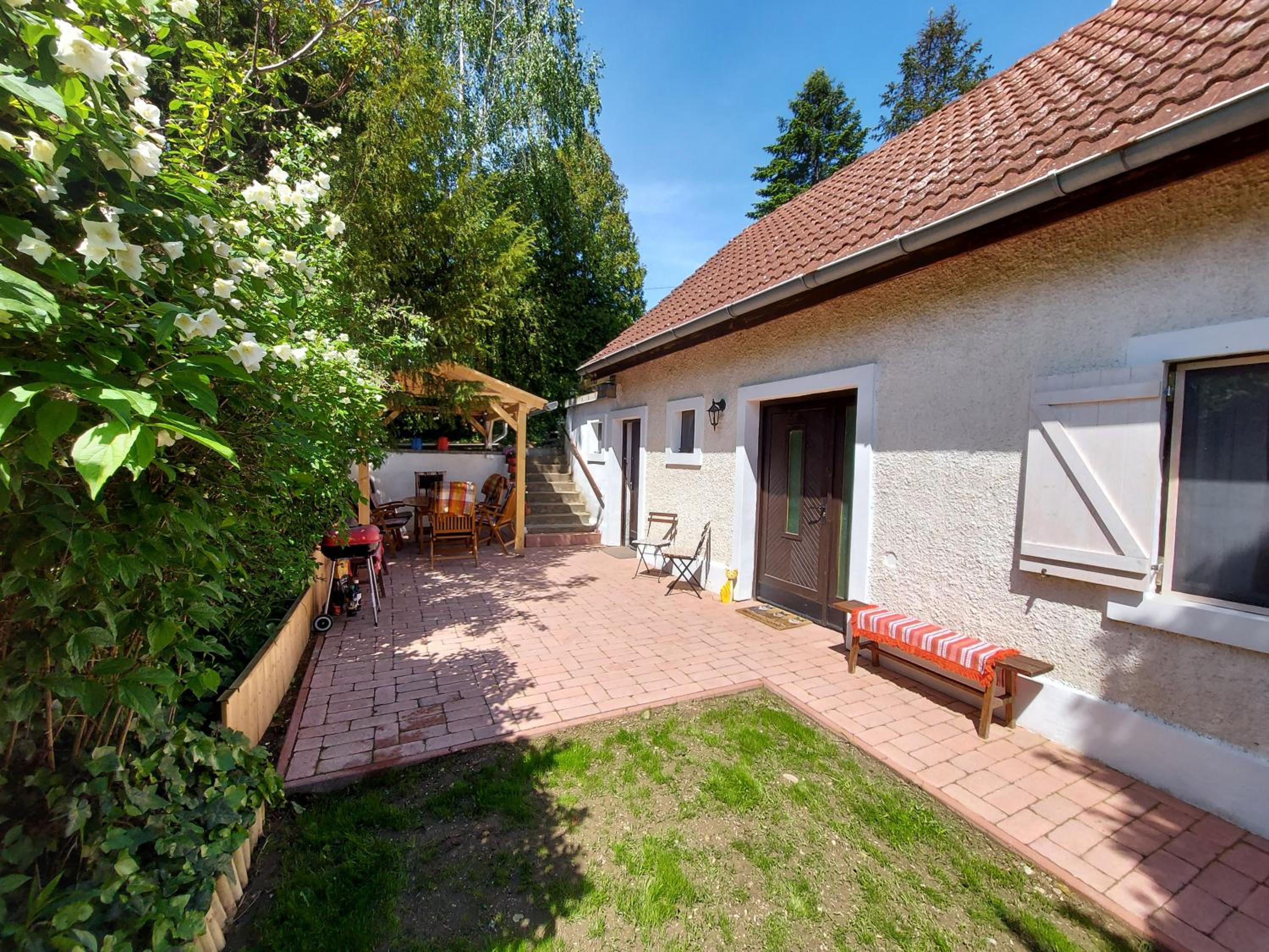 Kilátás a tóra Apartman view 4