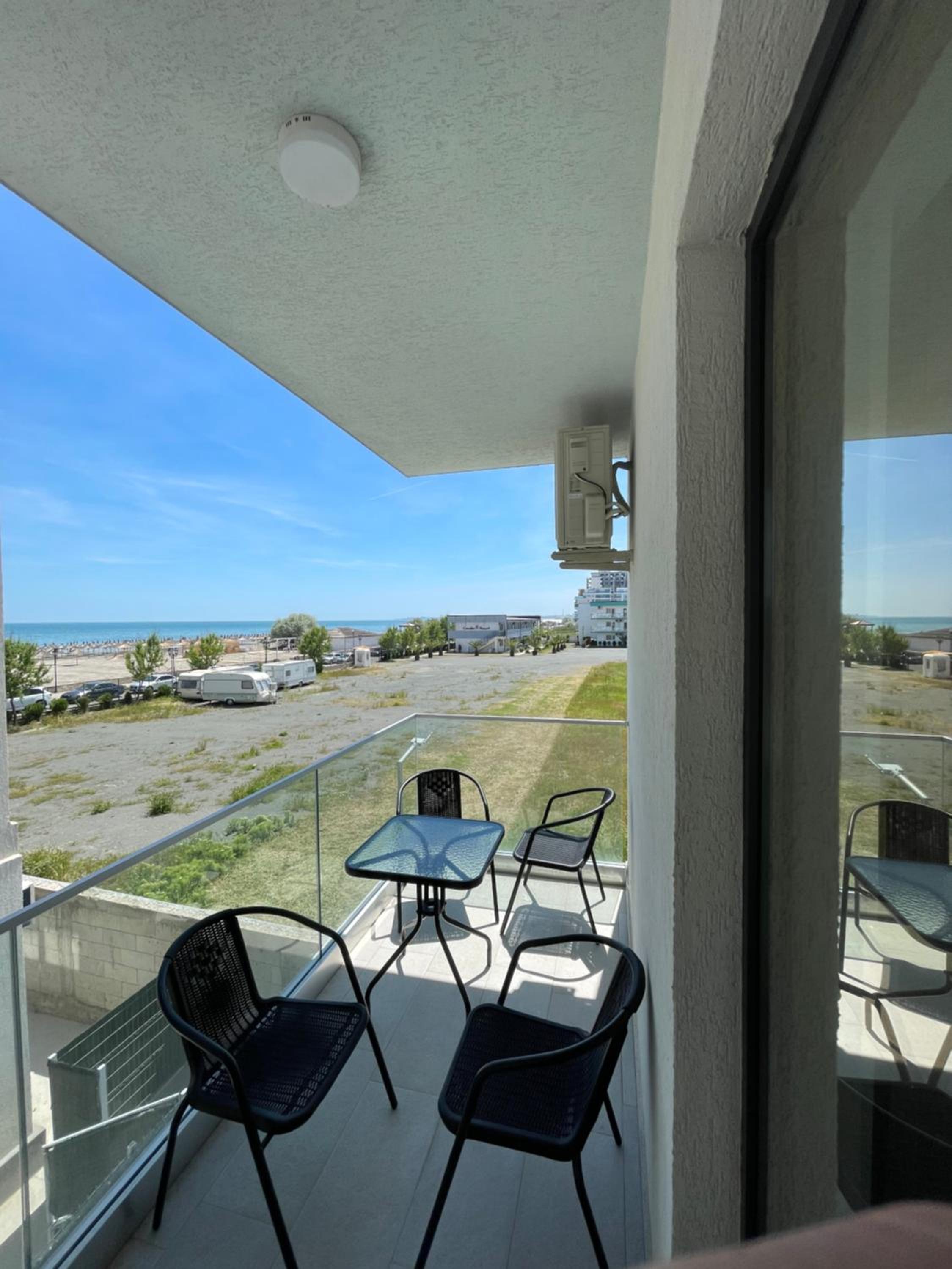 Apartament Lory Mamaia Nord view 4