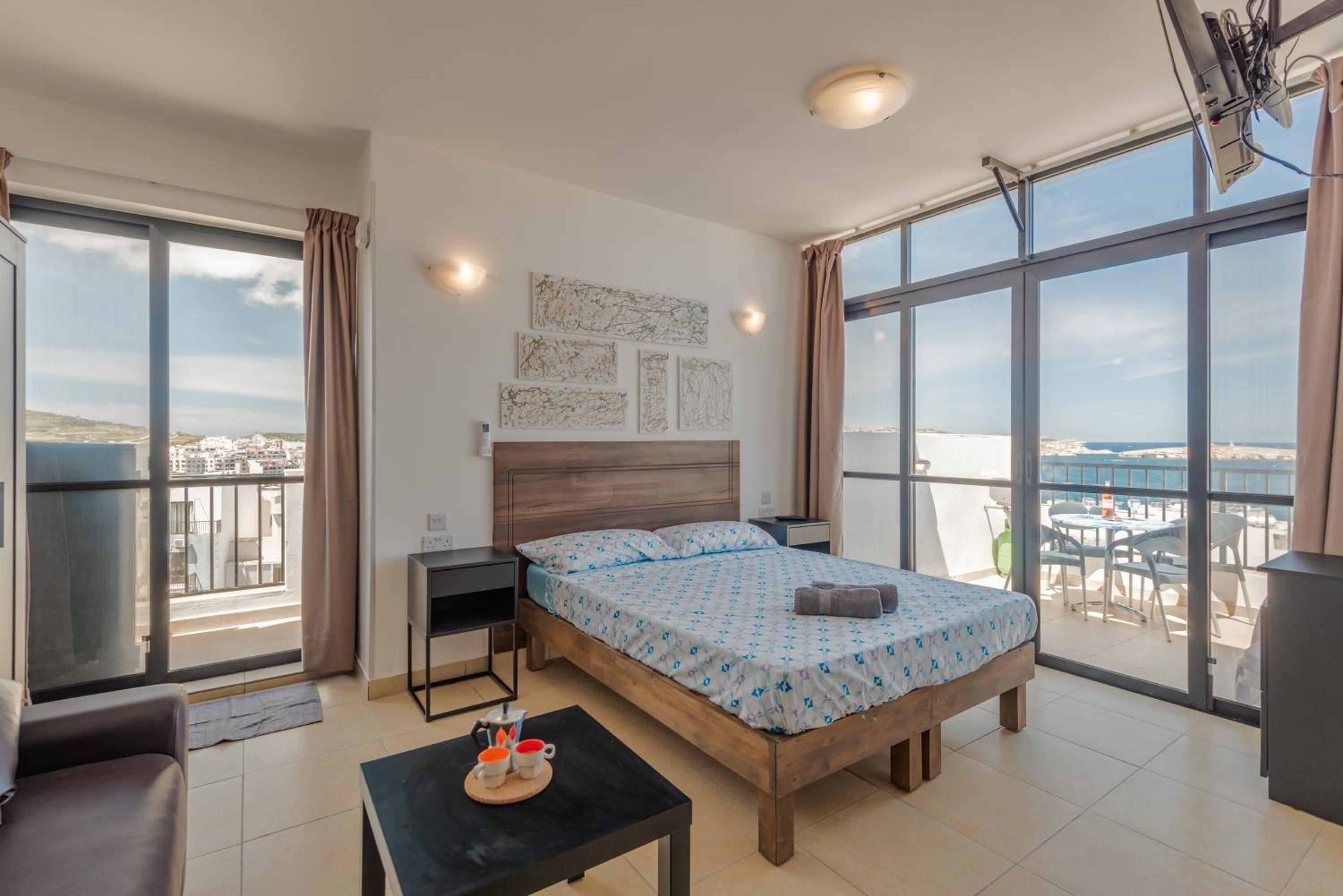 Penthouse with seaview terrace photo 2