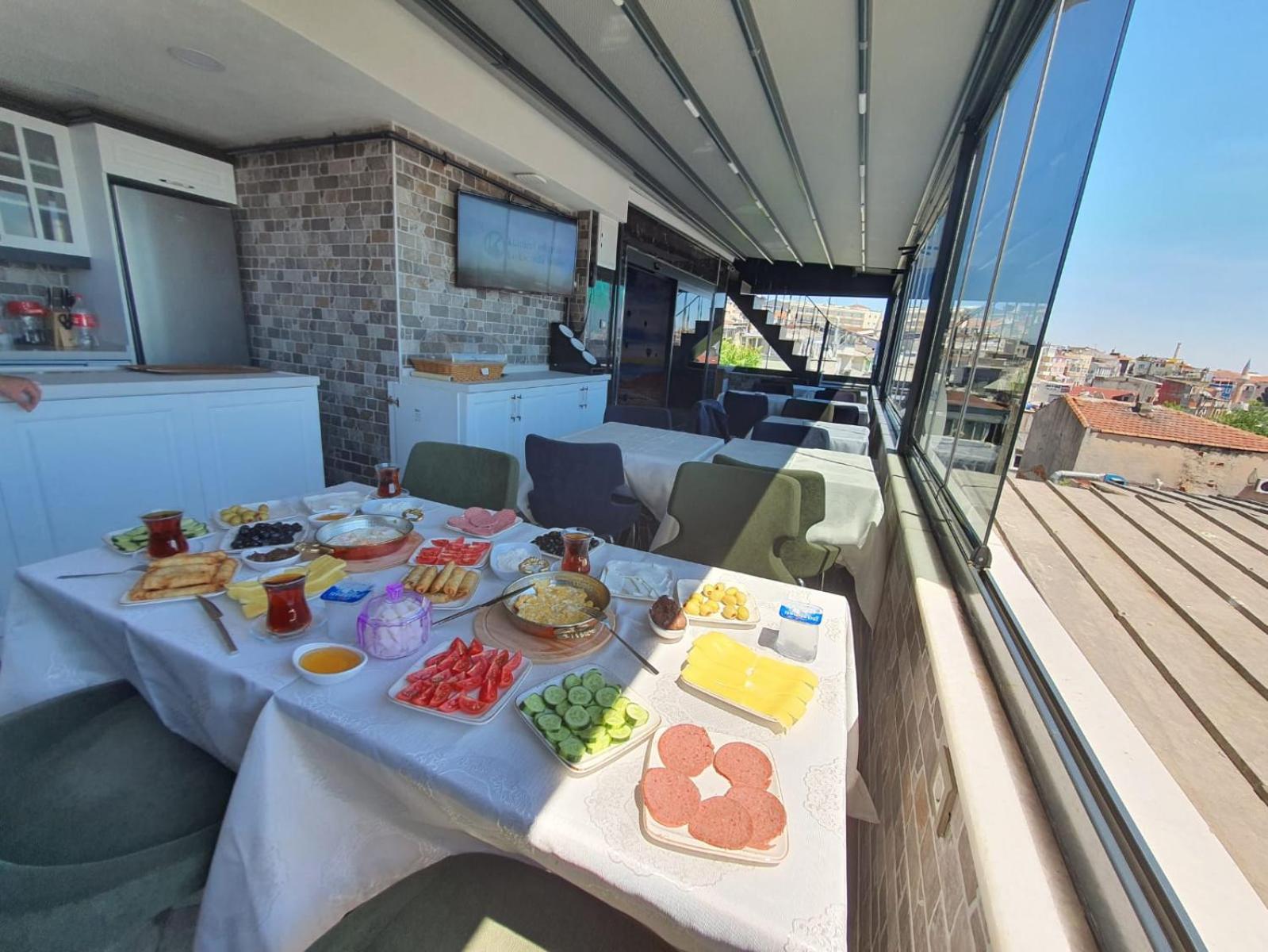 City Hall Otel - Image 33