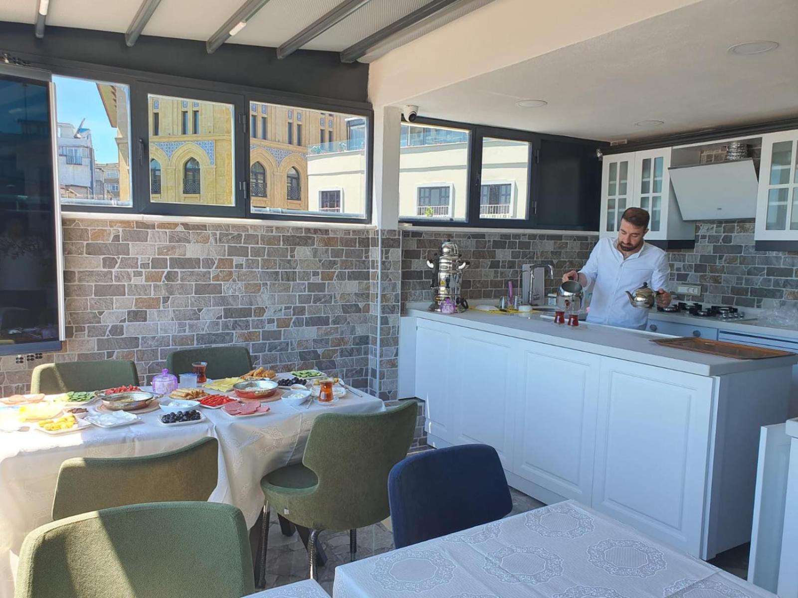 City Hall Otel - Image 37