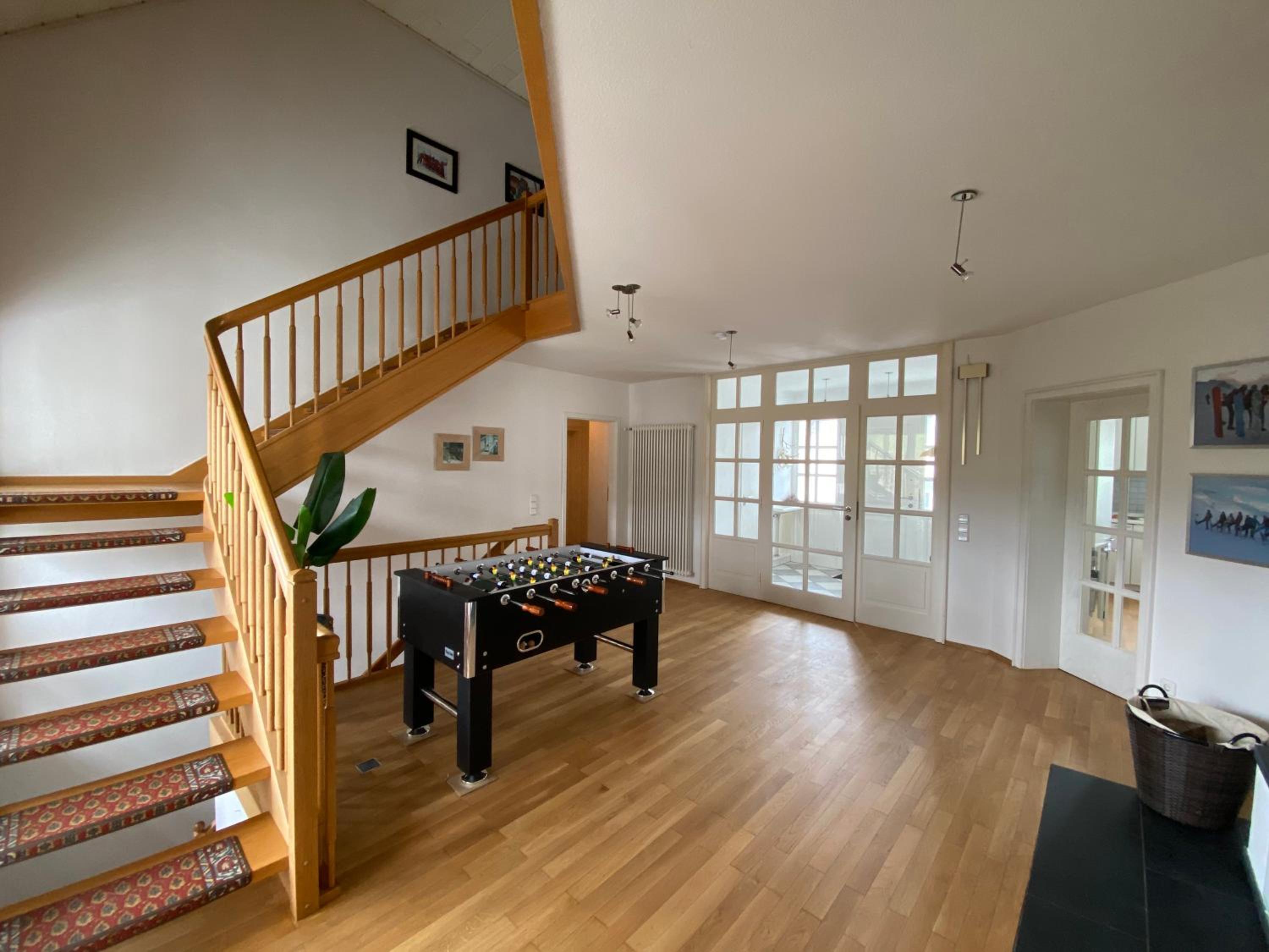 Villa Vahl Luxe groepsvilla, 16 personen, tuin met BBQ en sauna, open haard, perfect voor families & retreats view 5