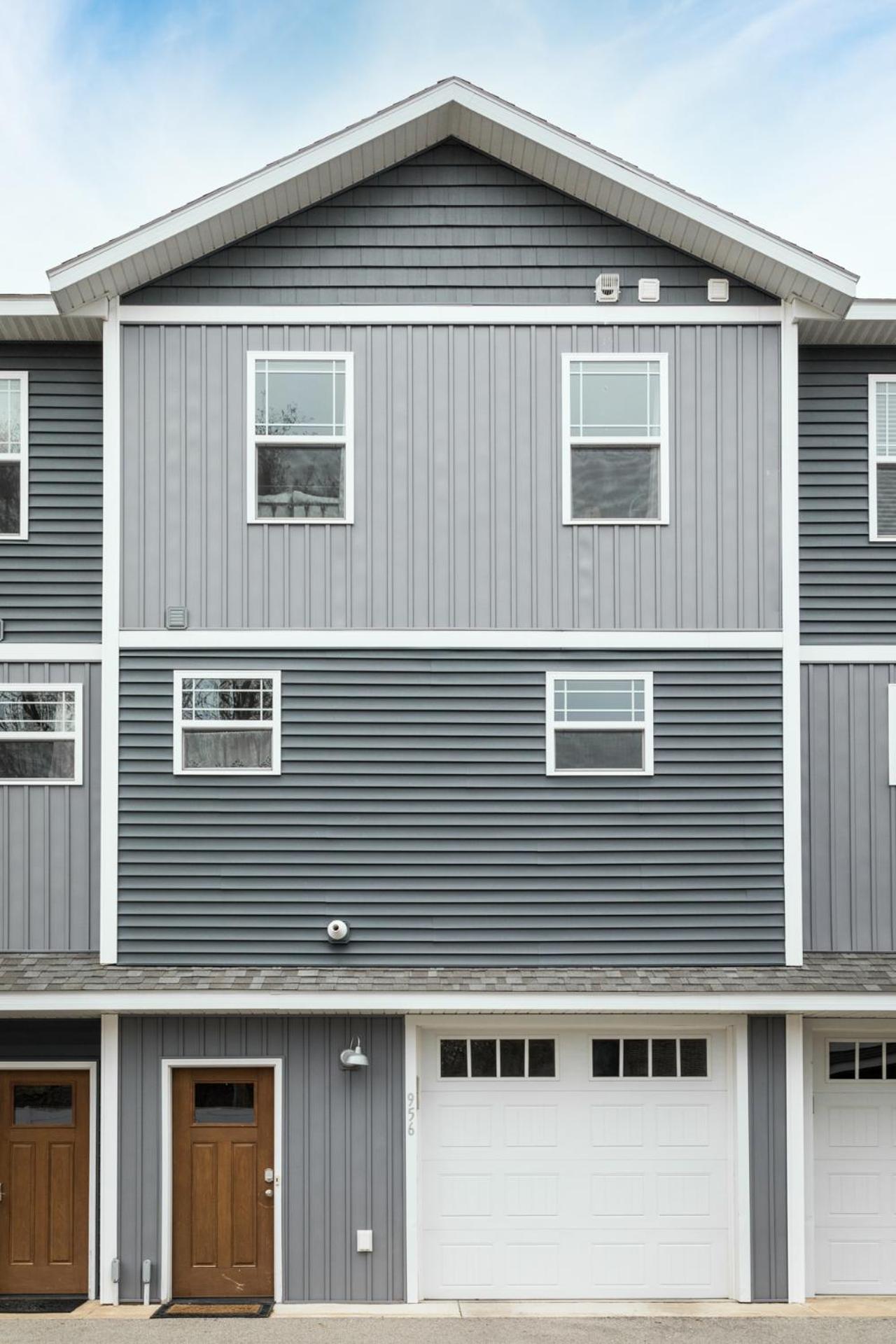 Hotel “Hygge” 3BDR townhouse, Close to beach, park & wineries! - Image 1