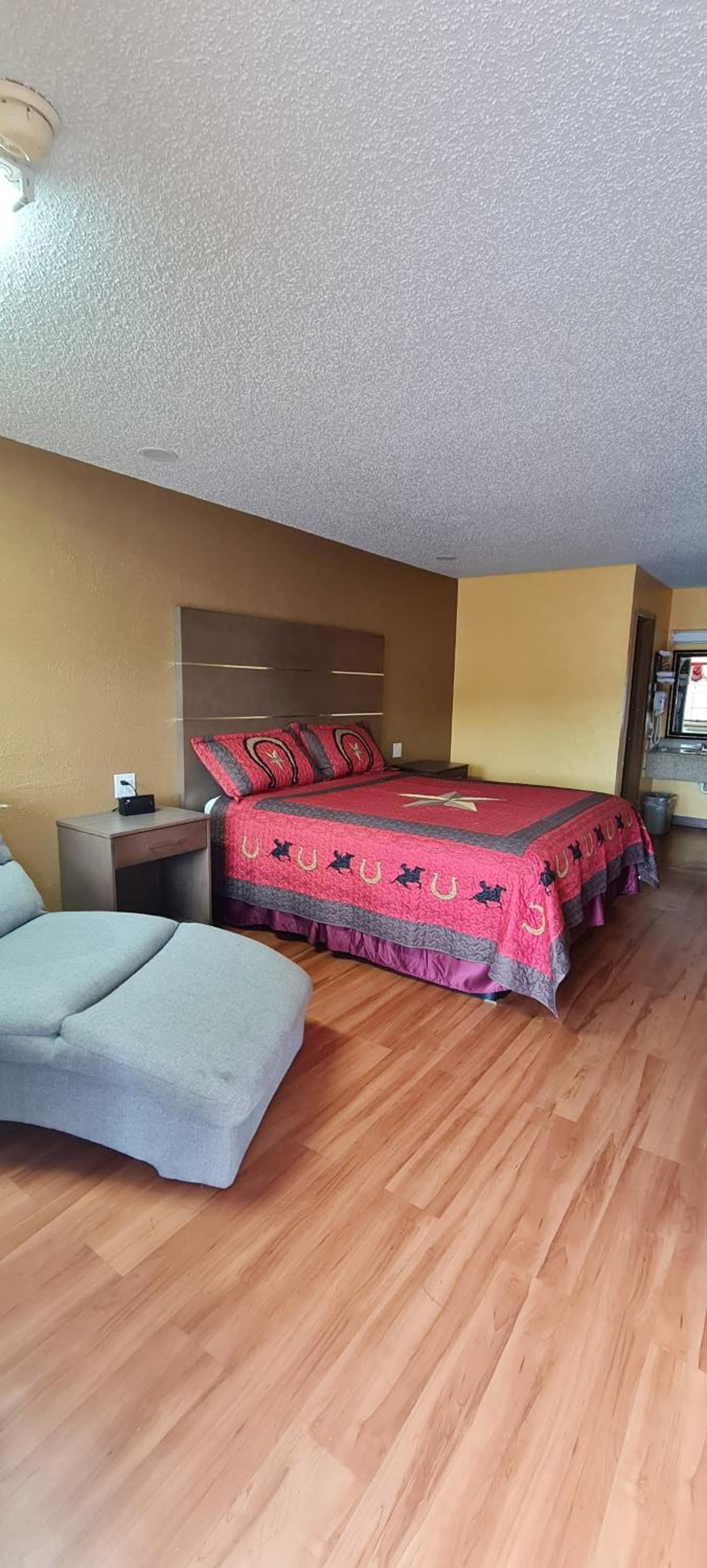 Chaparral Motel Hallettsville