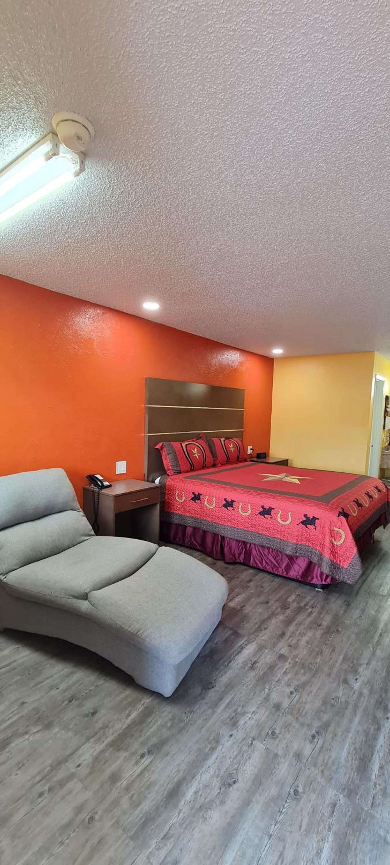 Chaparral Motel Hallettsville