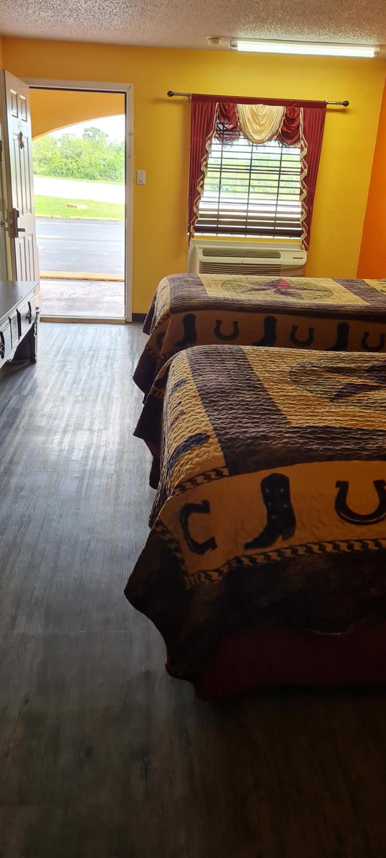 Chaparral Motel Hallettsville