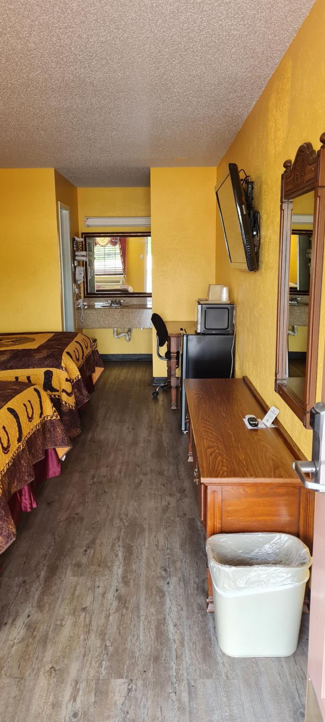 Chaparral Motel Hallettsville
