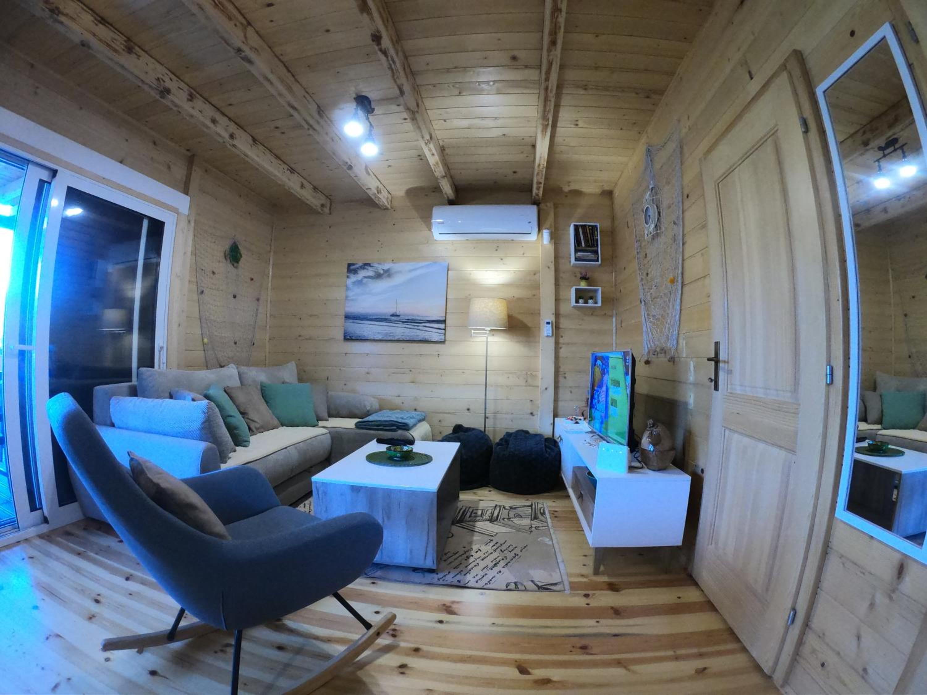 Mery Ada House