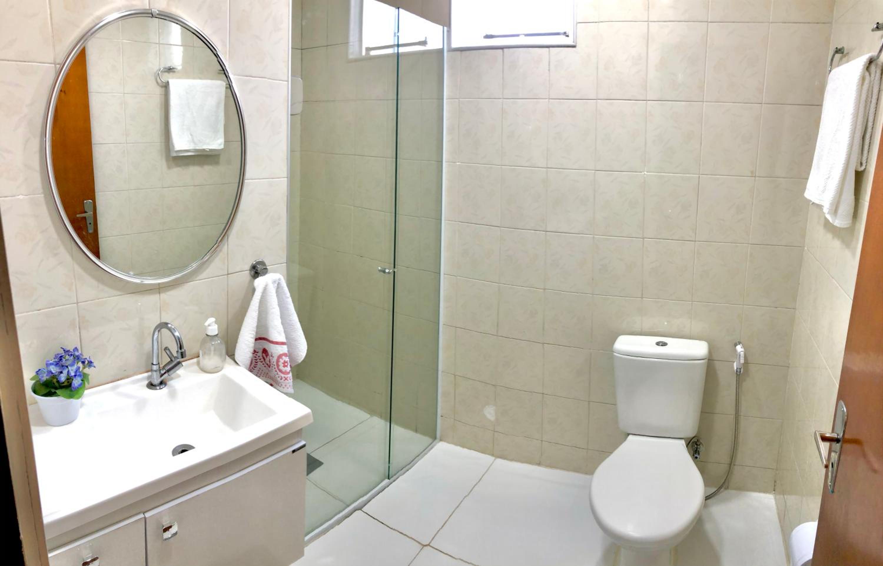 Apartamentos até 6 pessoas - 3 quartos, suíte, garagem e wifi
